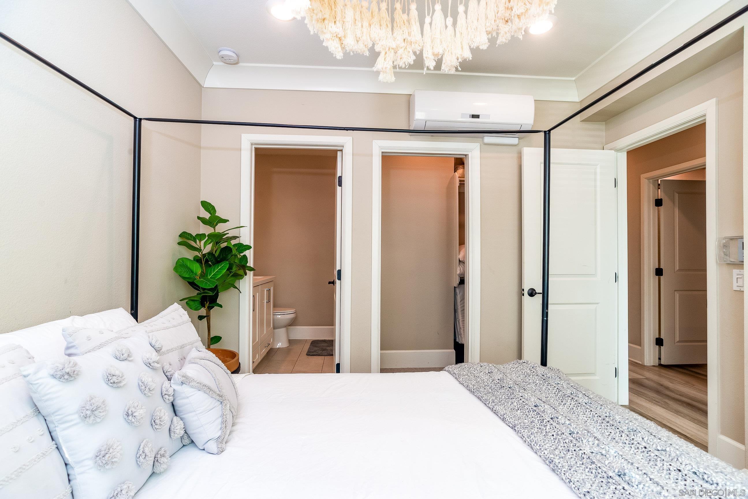 Detail Gallery Image 31 of 55 For 807  Santa Barbara Pl, San Diego,  CA 92109 - 3 Beds | 2/1 Baths