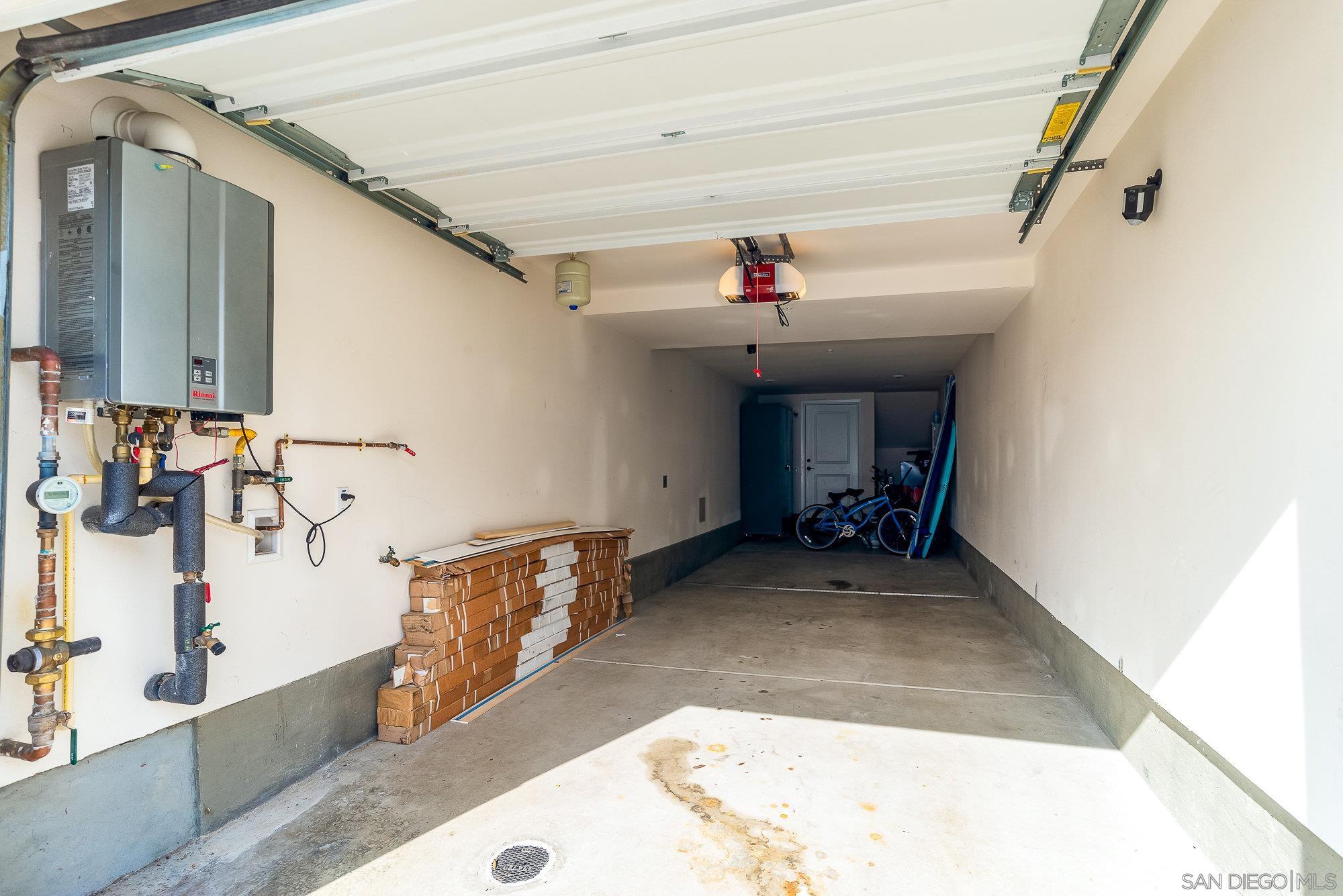 Detail Gallery Image 38 of 45 For 807  Santa Barbara Pl, San Diego,  CA 92109 - 3 Beds | 2/1 Baths