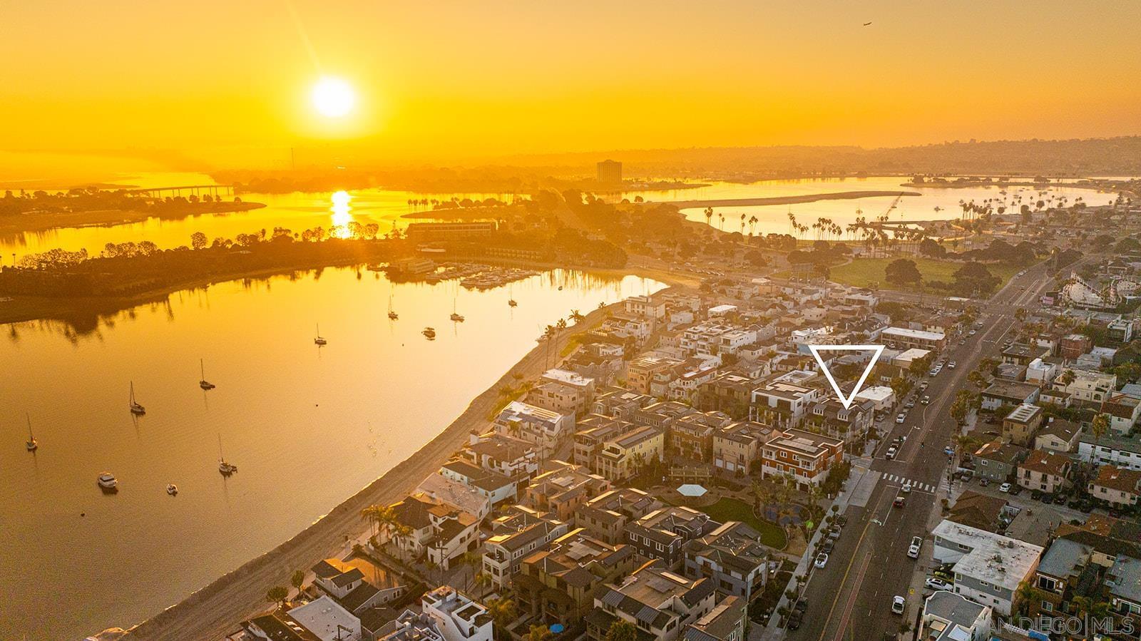 Detail Gallery Image 50 of 55 For 807  Santa Barbara Pl, San Diego,  CA 92109 - 3 Beds | 2/1 Baths