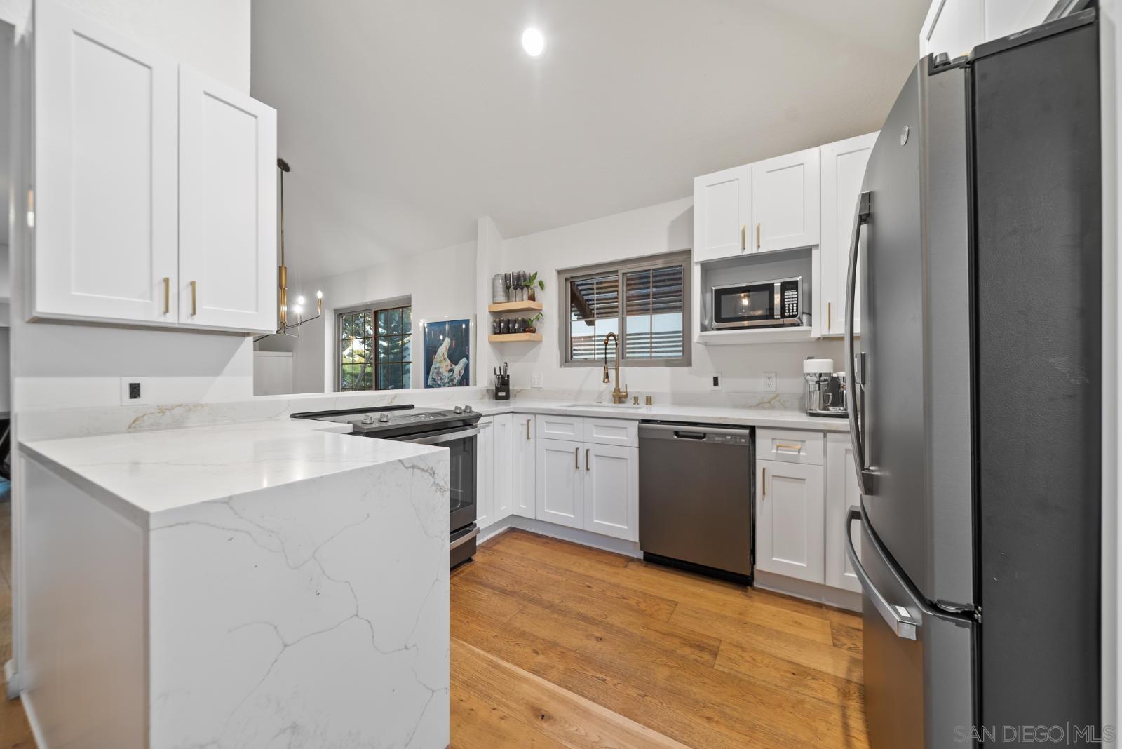 Detail Gallery Image 11 of 40 For 3132  31st St, San Diego,  CA 92104 - 2 Beds | 1/1 Baths