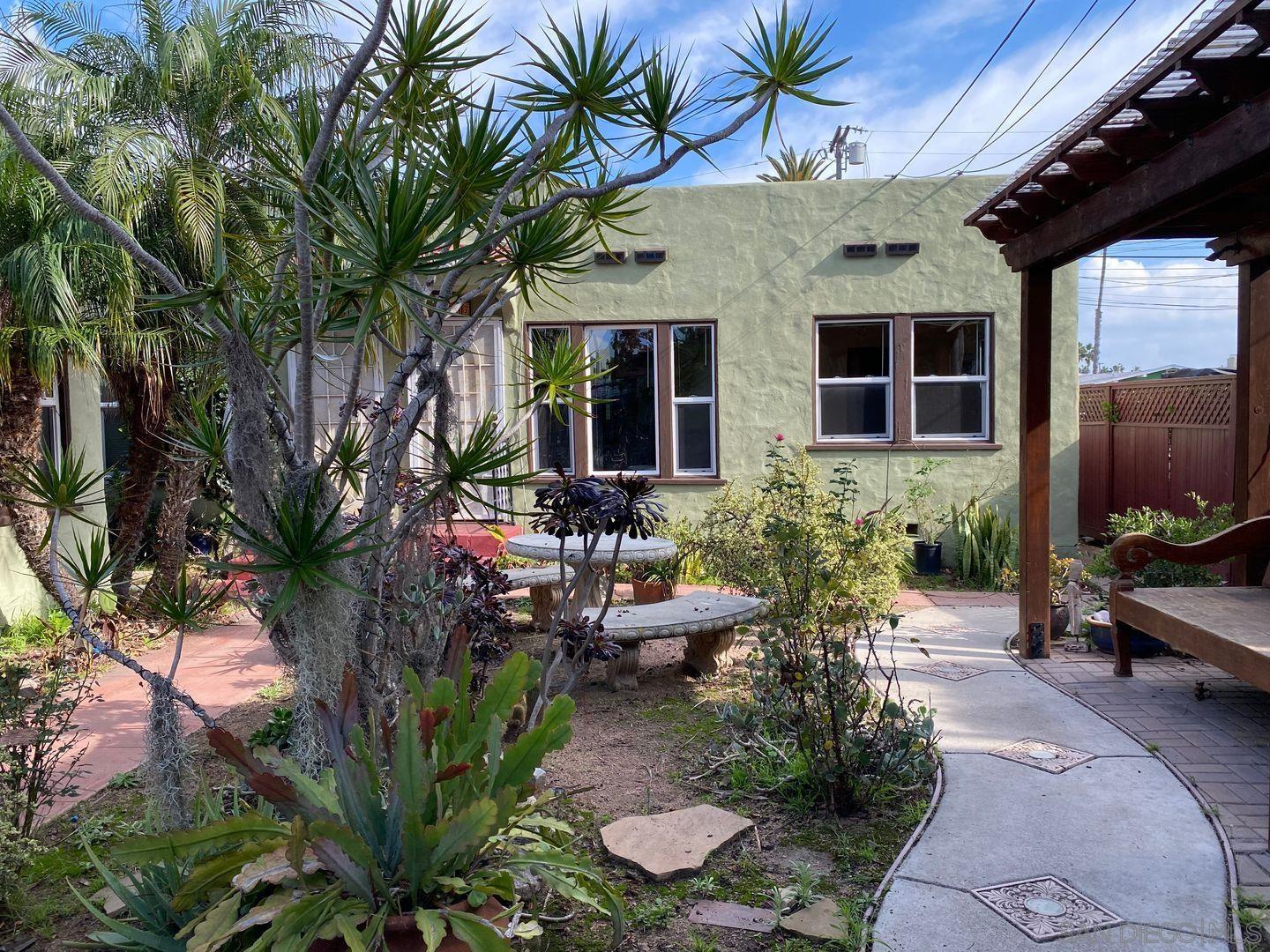 Detail Gallery Image 2 of 12 For 4643  Park Blvd, San Diego,  CA 92116 - 1 Beds | 1 Baths