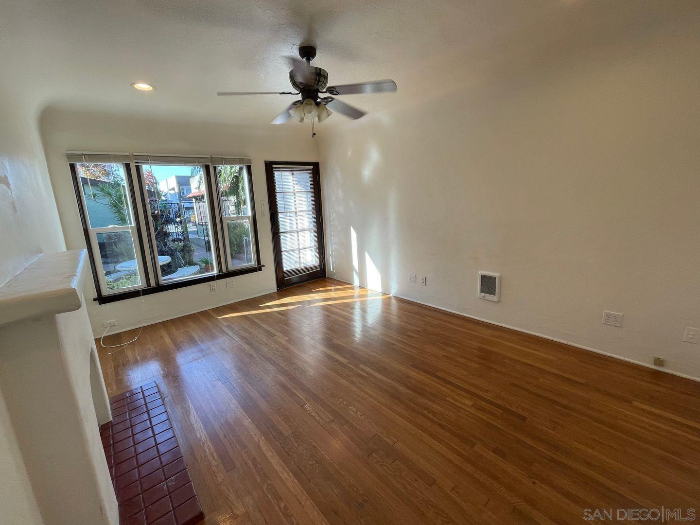 Detail Gallery Image 5 of 12 For 4643  Park Blvd, San Diego,  CA 92116 - 1 Beds | 1 Baths