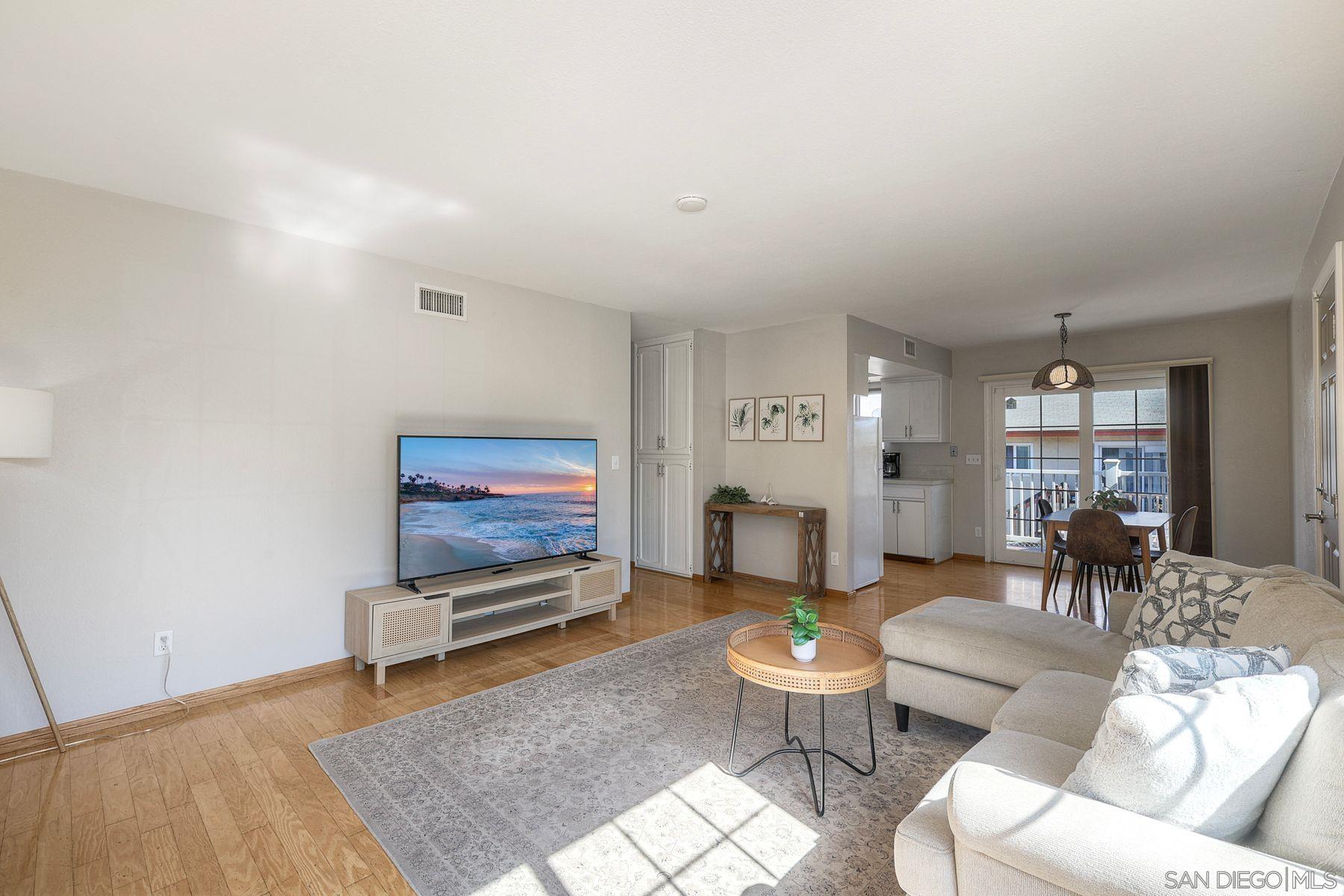 Detail Gallery Image 2 of 20 For 5091  Guava Ave, La Mesa,  CA 91942 - 3 Beds | 2 Baths