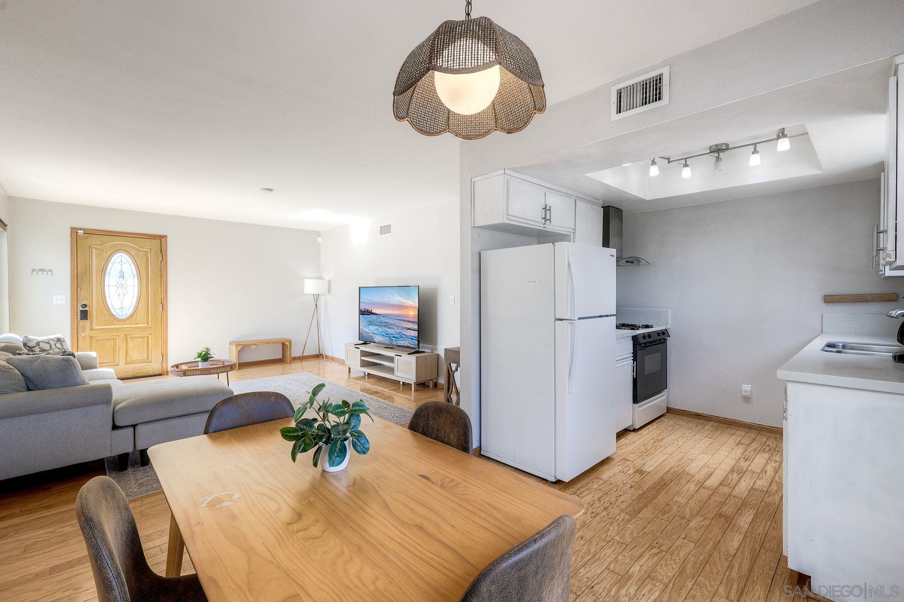 Detail Gallery Image 6 of 20 For 5091  Guava Ave, La Mesa,  CA 91942 - 3 Beds | 2 Baths