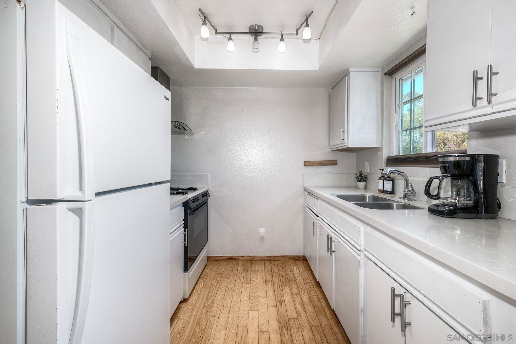 Detail Gallery Image 9 of 20 For 5091  Guava Ave, La Mesa,  CA 91942 - 3 Beds | 2 Baths