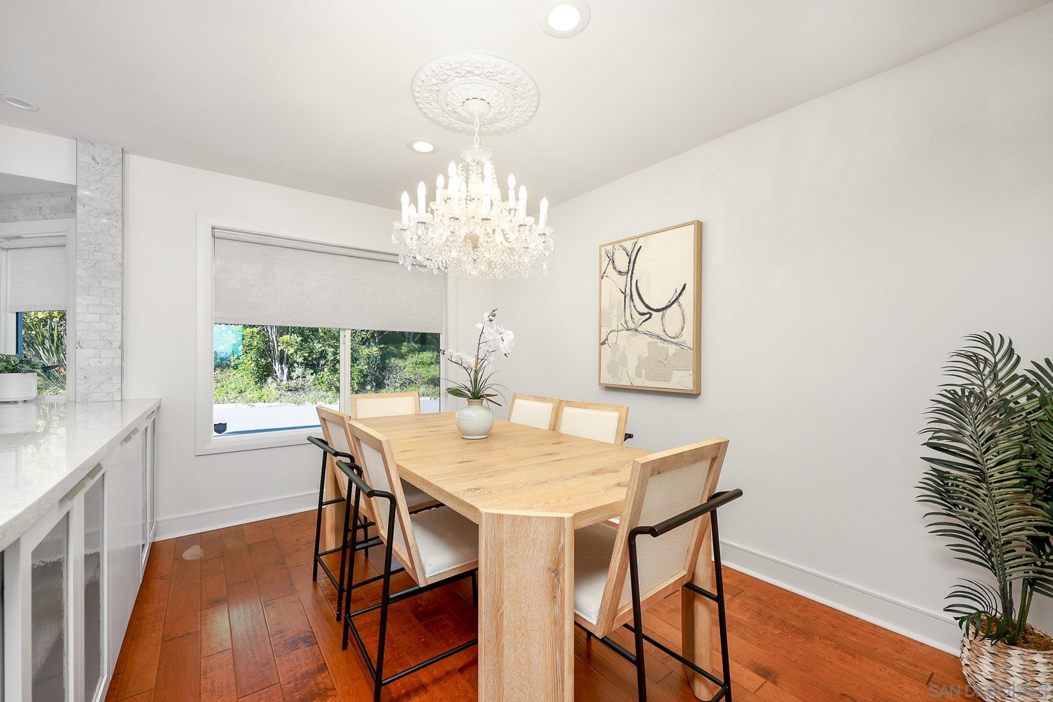 Detail Gallery Image 9 of 54 For 7901  Avenida Kirjah, La Jolla,  CA 92037 - 6 Beds | 6/1 Baths