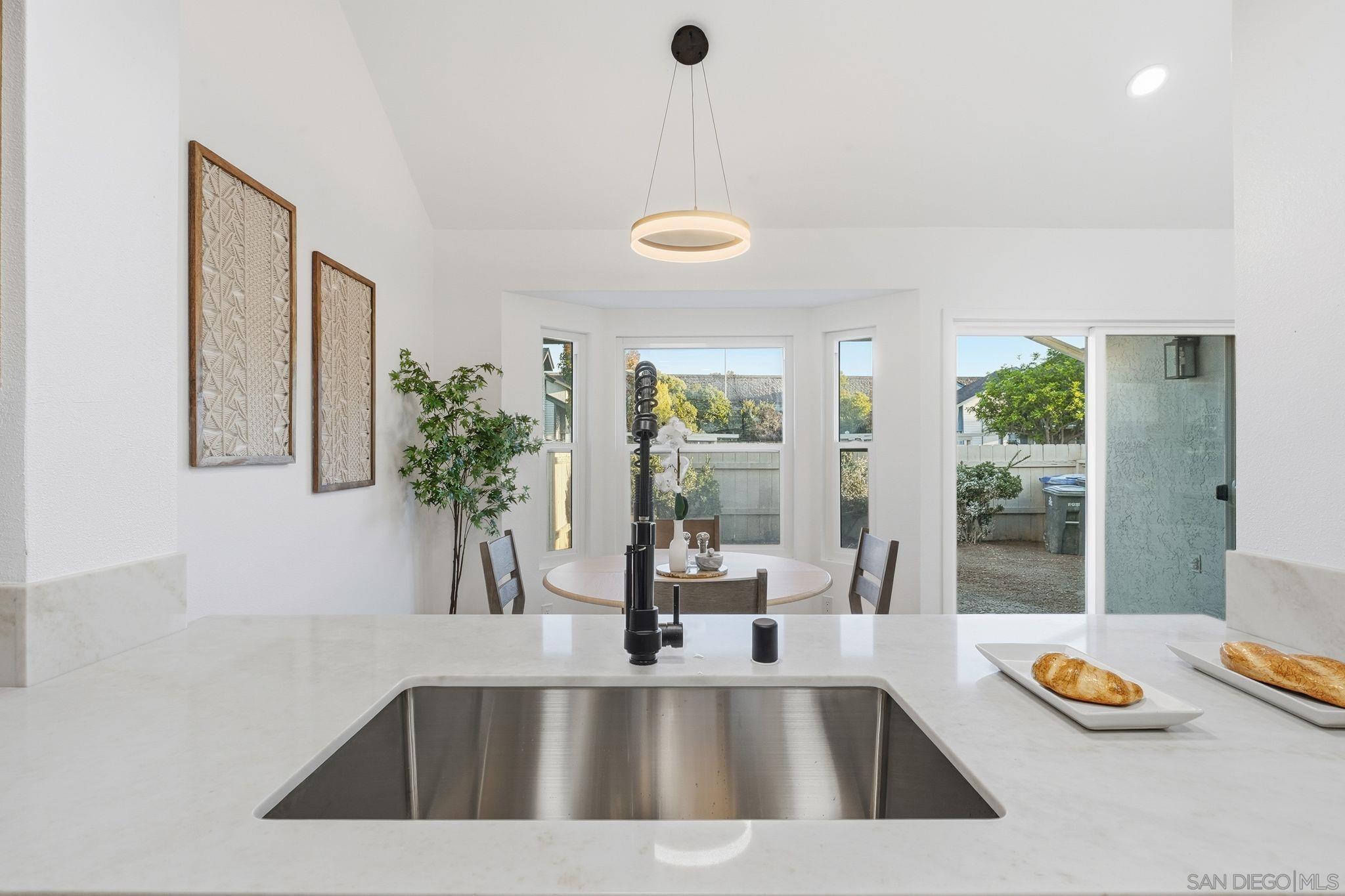 Detail Gallery Image 12 of 25 For 1865  Manzana Way, San Diego,  CA 92139 - 2 Beds | 2 Baths