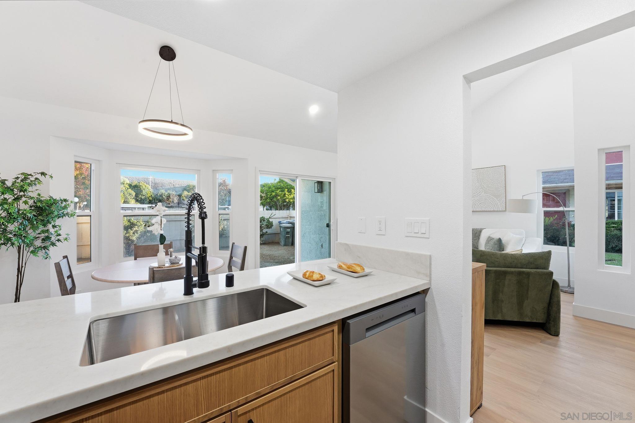 Detail Gallery Image 9 of 25 For 1865  Manzana Way, San Diego,  CA 92139 - 2 Beds | 2 Baths