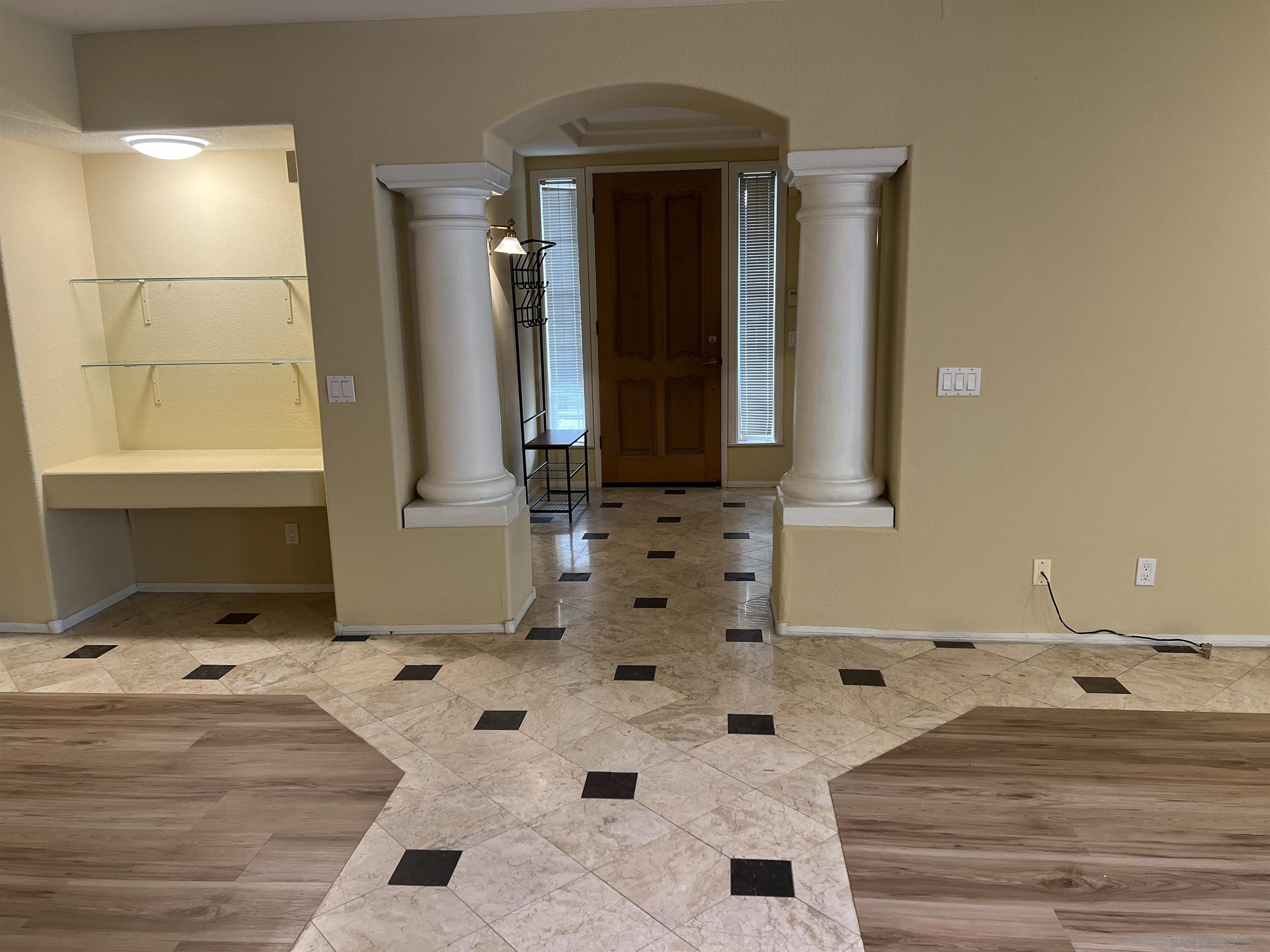 Front Image Thumbnail for SD250045118