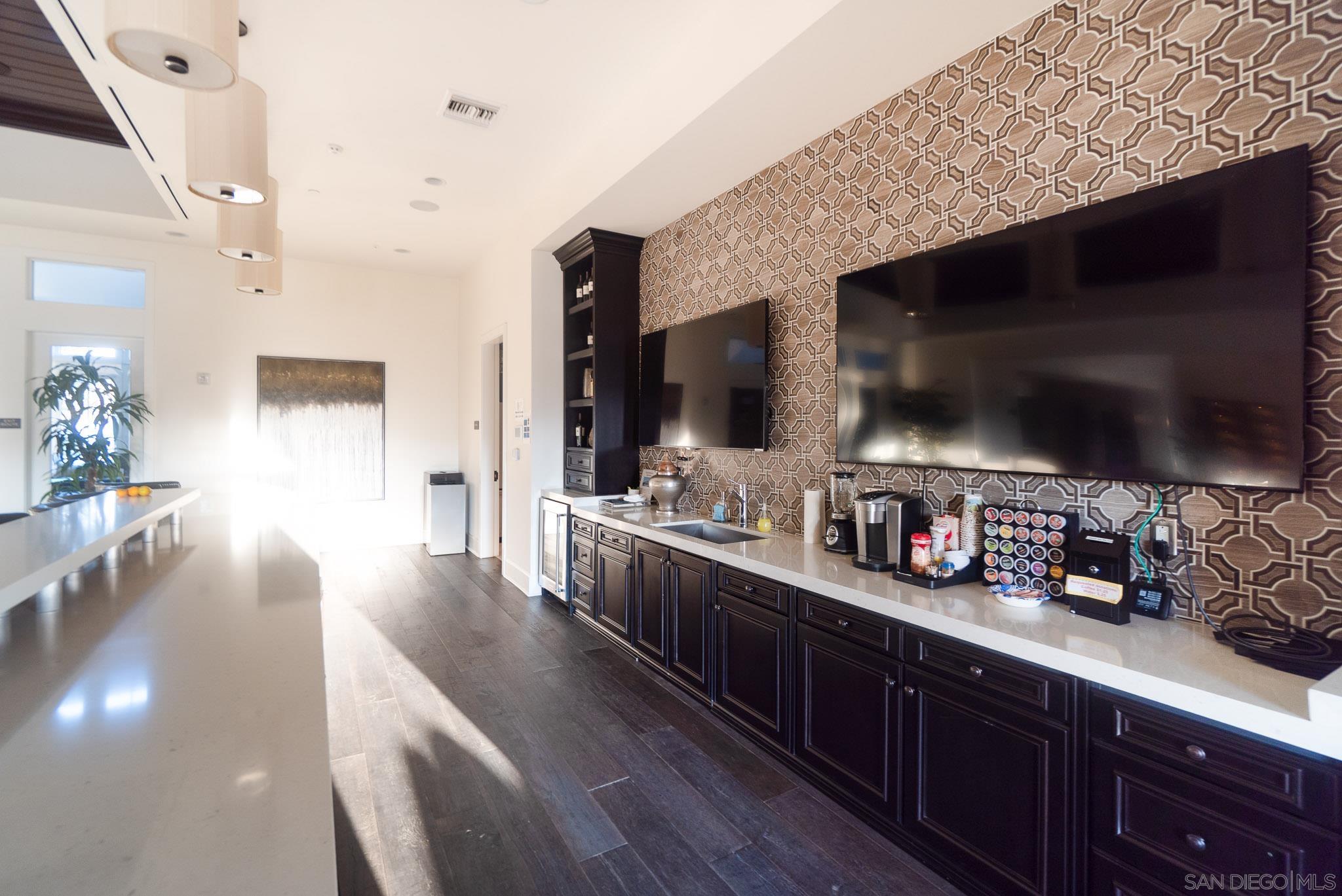 Detail Gallery Image 32 of 45 For 8112  Auberge Cir, San Diego,  CA 92127 - 3 Beds | 3 Baths