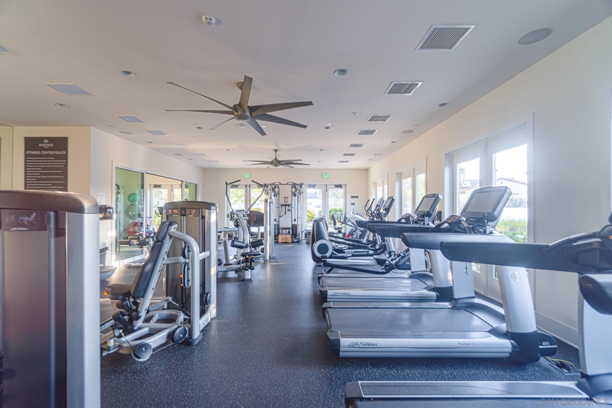 Detail Gallery Image 38 of 45 For 8112  Auberge Cir, San Diego,  CA 92127 - 3 Beds | 3 Baths