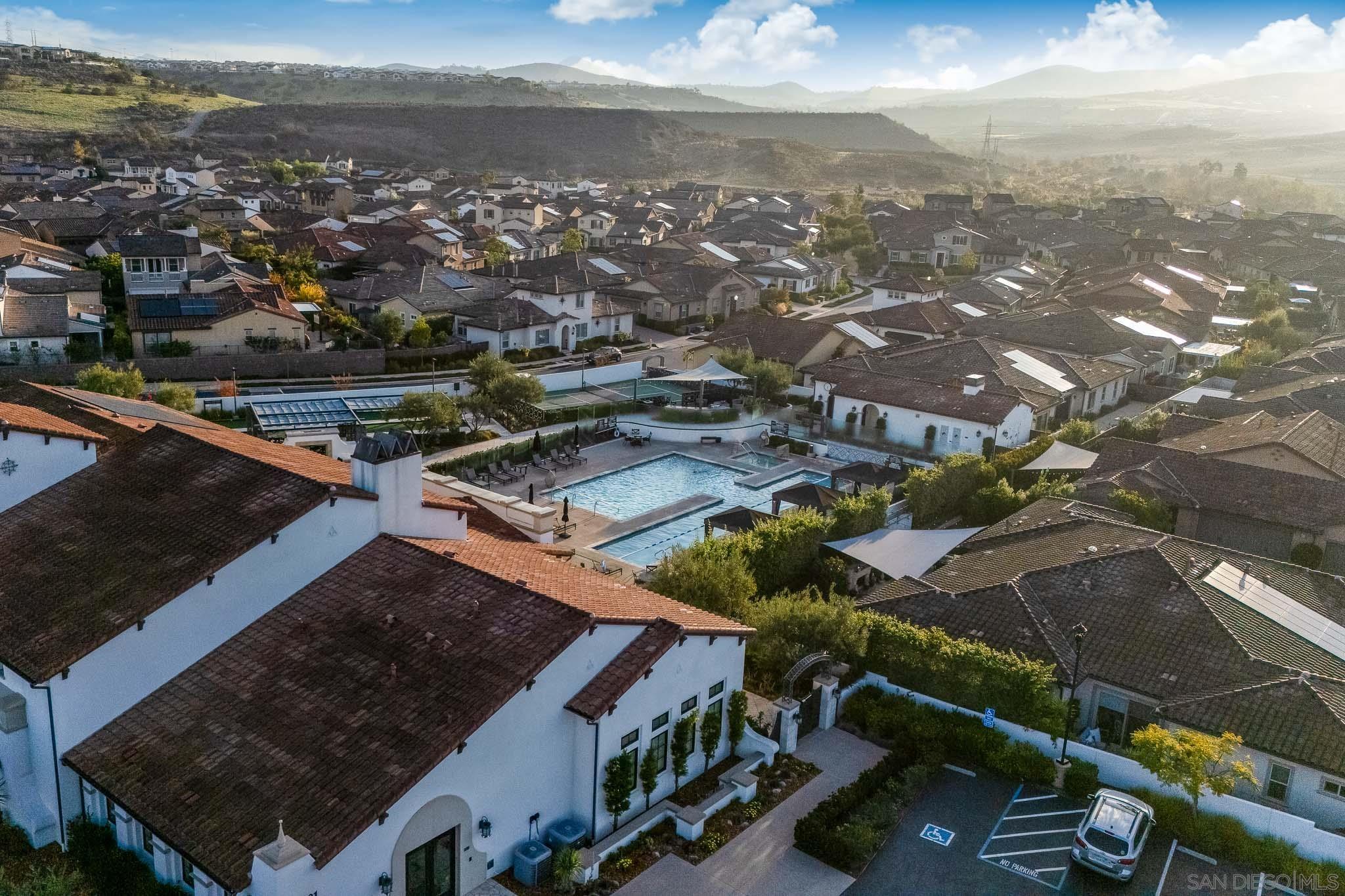 Detail Gallery Image 41 of 45 For 8112  Auberge Cir, San Diego,  CA 92127 - 3 Beds | 3 Baths