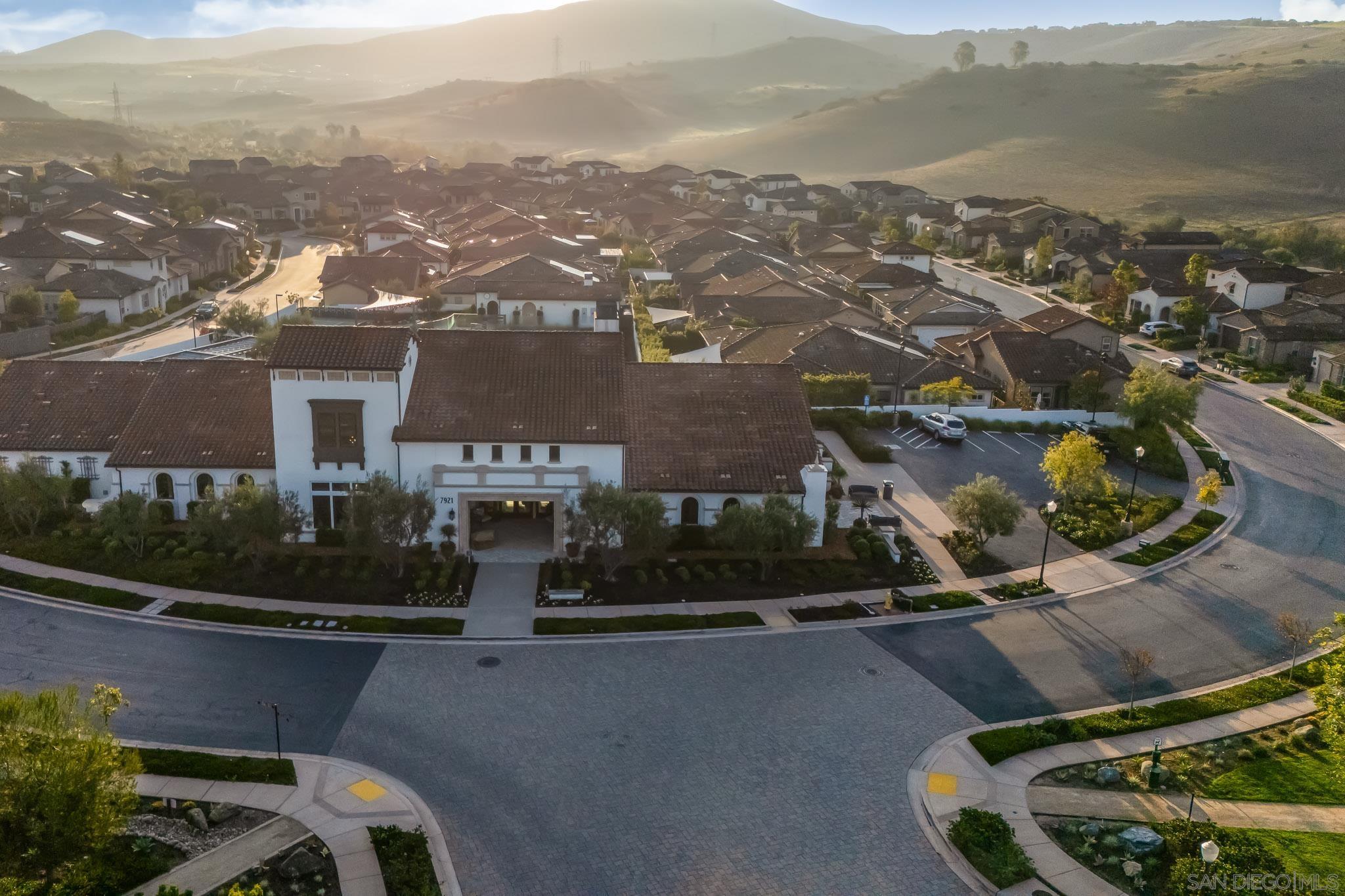 Detail Gallery Image 43 of 45 For 8112  Auberge Cir, San Diego,  CA 92127 - 3 Beds | 3 Baths