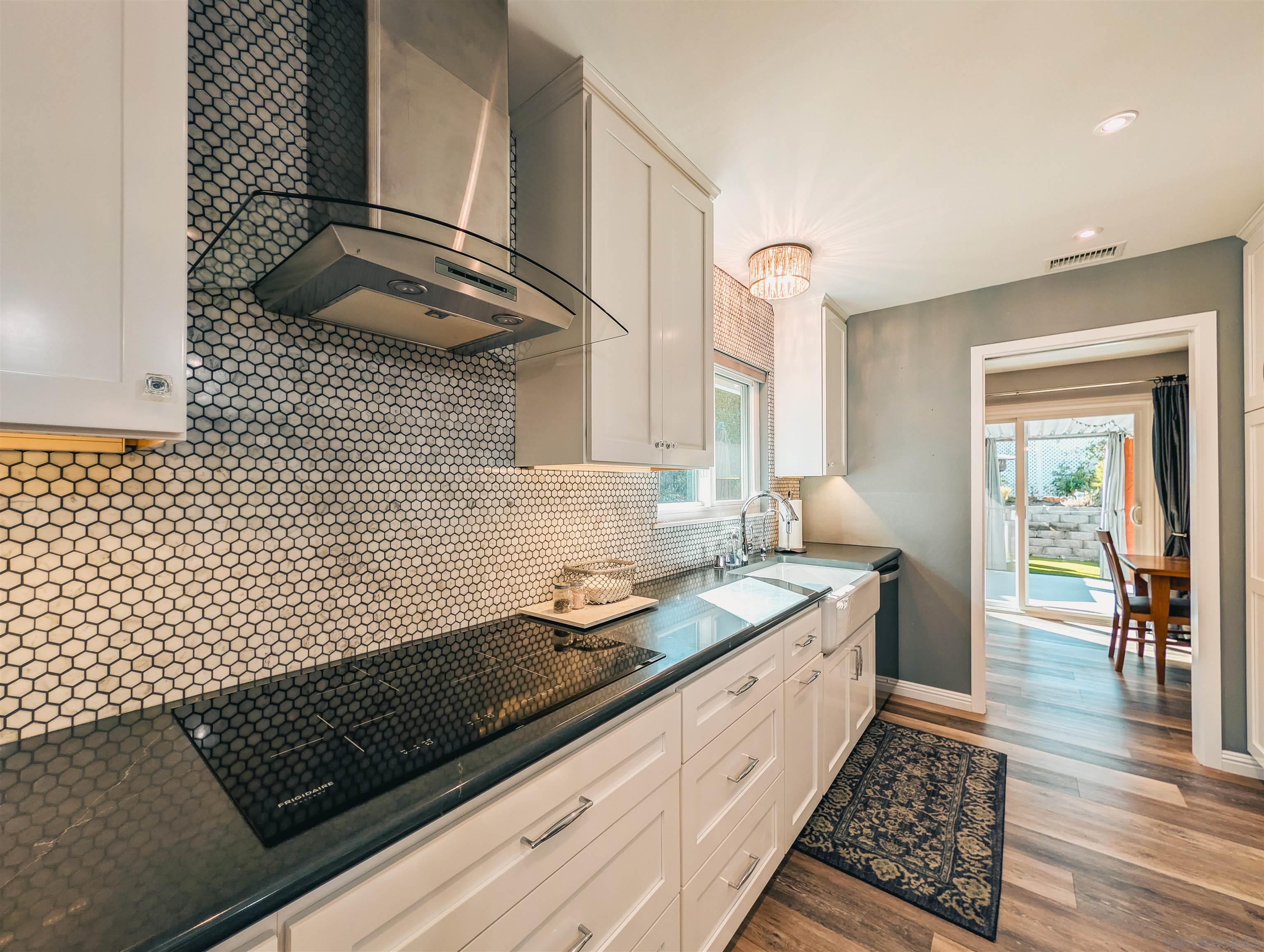 Detail Gallery Image 14 of 57 For 16482  Roca Dr, San Diego,  CA 92128 - 2 Beds | 2 Baths