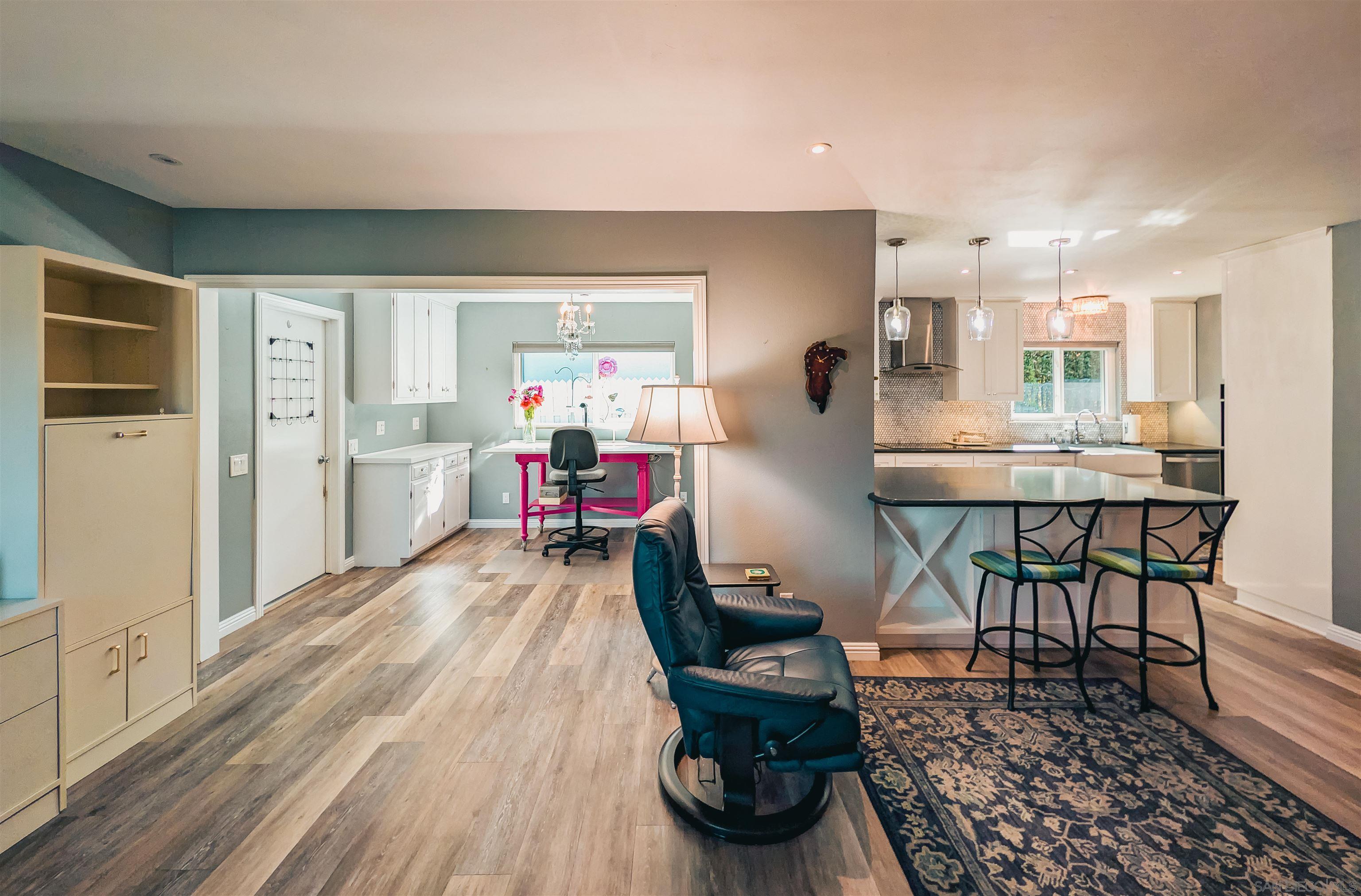 Detail Gallery Image 21 of 57 For 16482  Roca Dr, San Diego,  CA 92128 - 2 Beds | 2 Baths