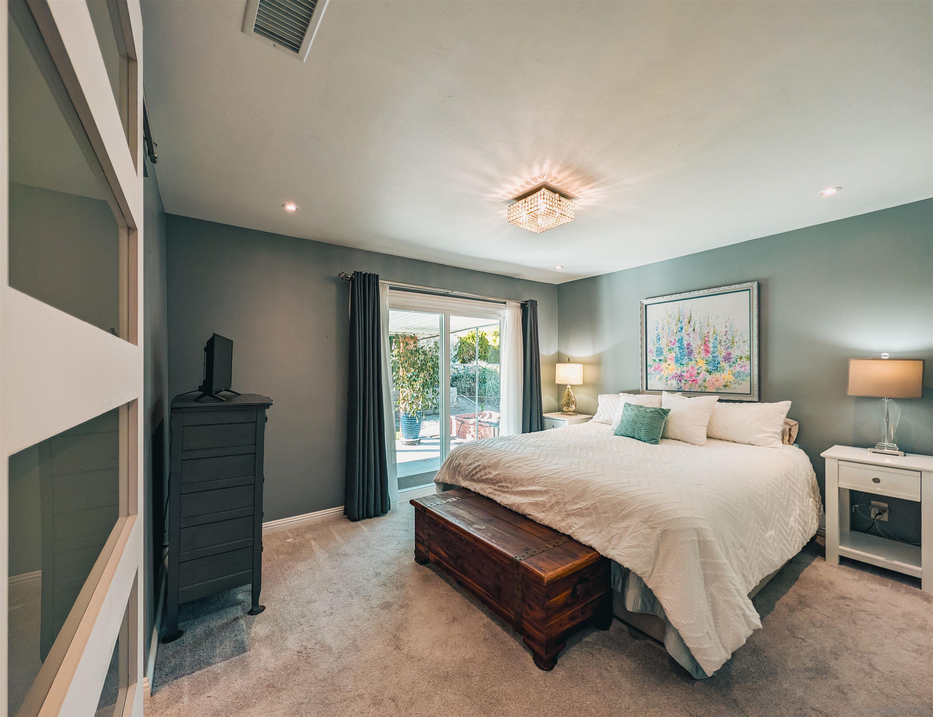 Detail Gallery Image 24 of 57 For 16482  Roca Dr, San Diego,  CA 92128 - 2 Beds | 2 Baths