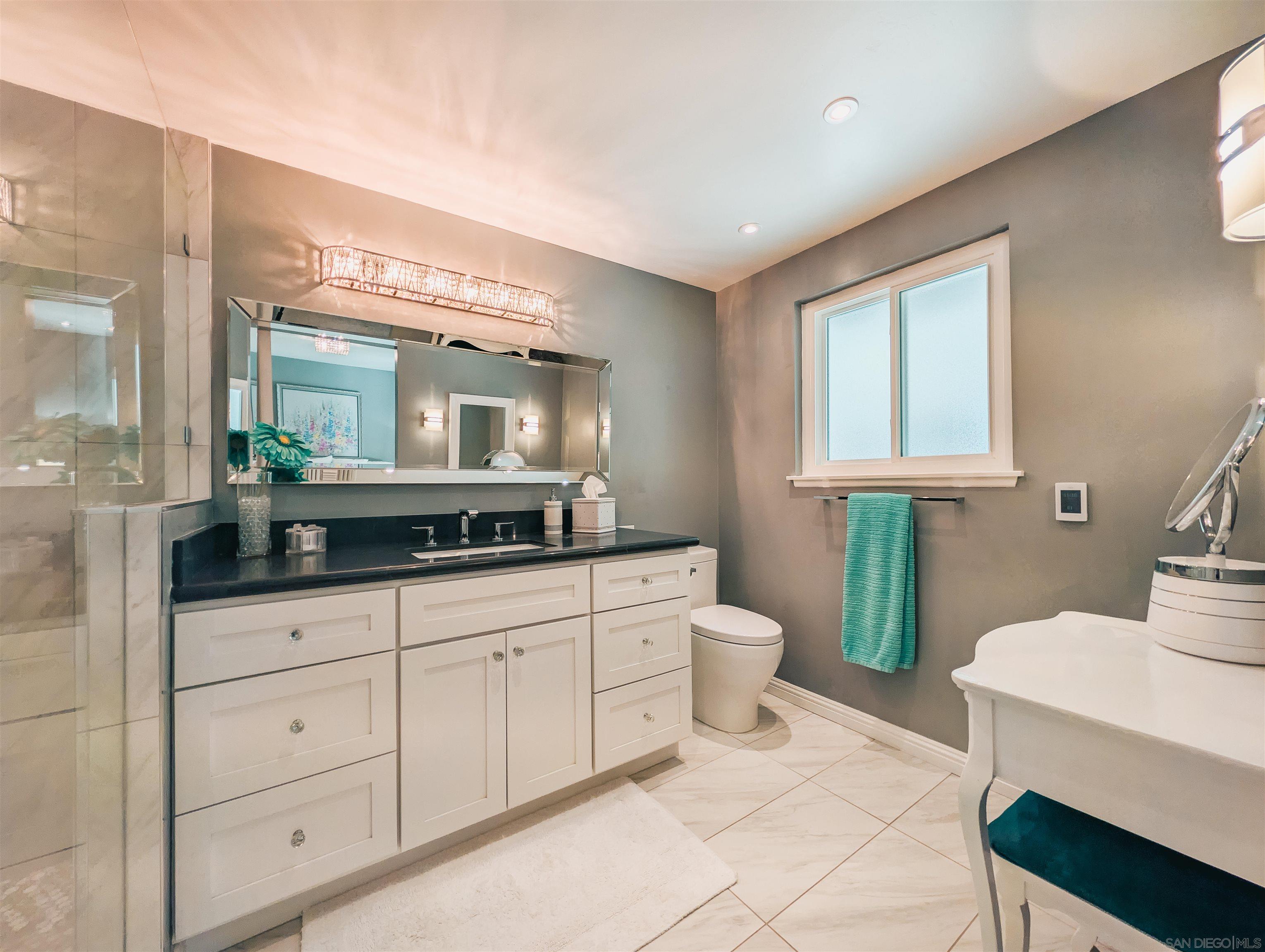 Detail Gallery Image 29 of 57 For 16482  Roca Dr, San Diego,  CA 92128 - 2 Beds | 2 Baths