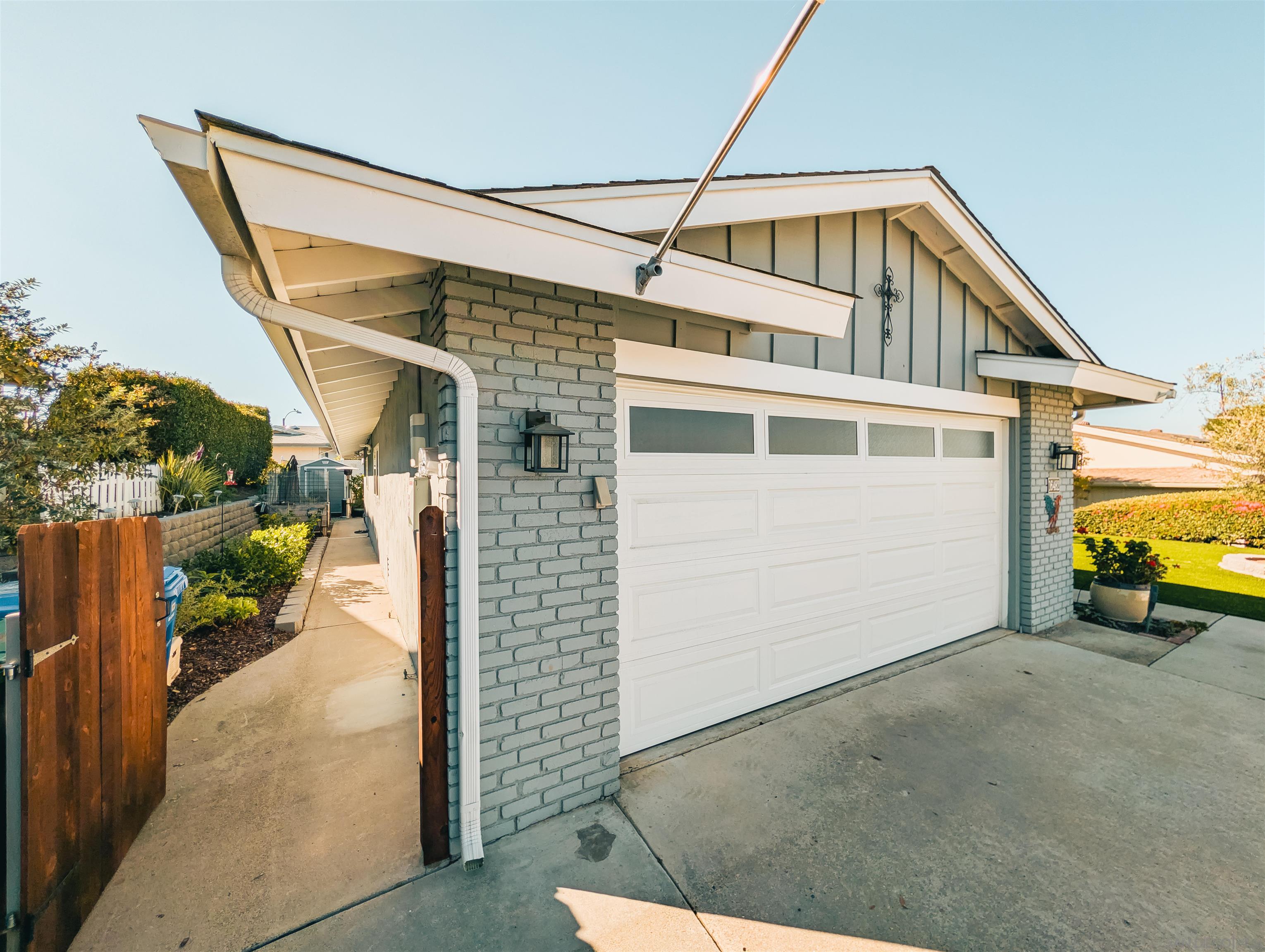 Detail Gallery Image 45 of 57 For 16482  Roca Dr, San Diego,  CA 92128 - 2 Beds | 2 Baths