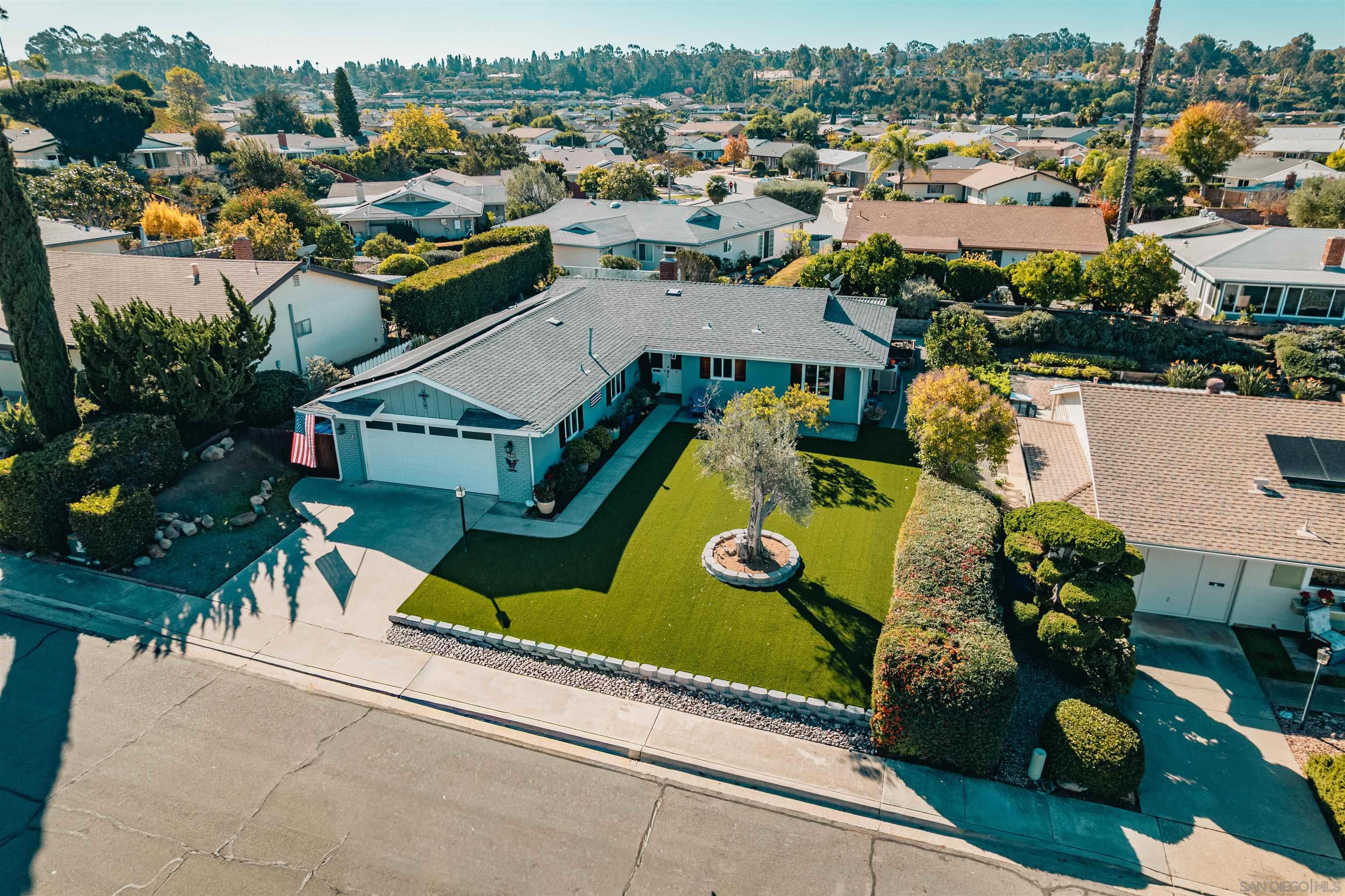 Detail Gallery Image 47 of 57 For 16482  Roca Dr, San Diego,  CA 92128 - 2 Beds | 2 Baths