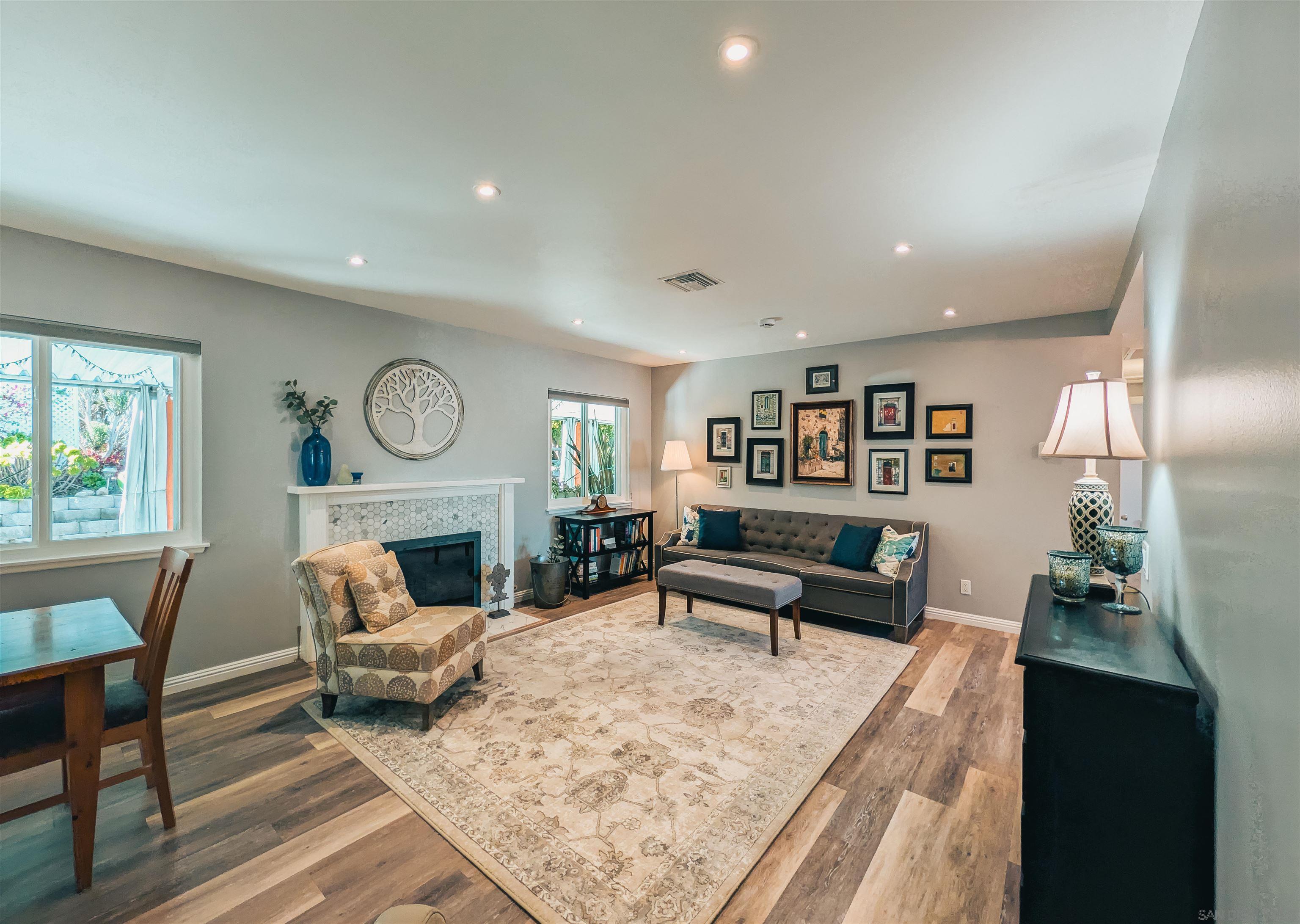 Detail Gallery Image 7 of 57 For 16482  Roca Dr, San Diego,  CA 92128 - 2 Beds | 2 Baths