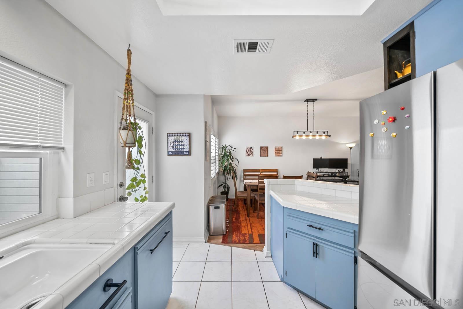 Detail Gallery Image 13 of 42 For 10010  Scripps Vista Way  #73,  San Diego,  CA 92131 - 2 Beds | 2/1 Baths