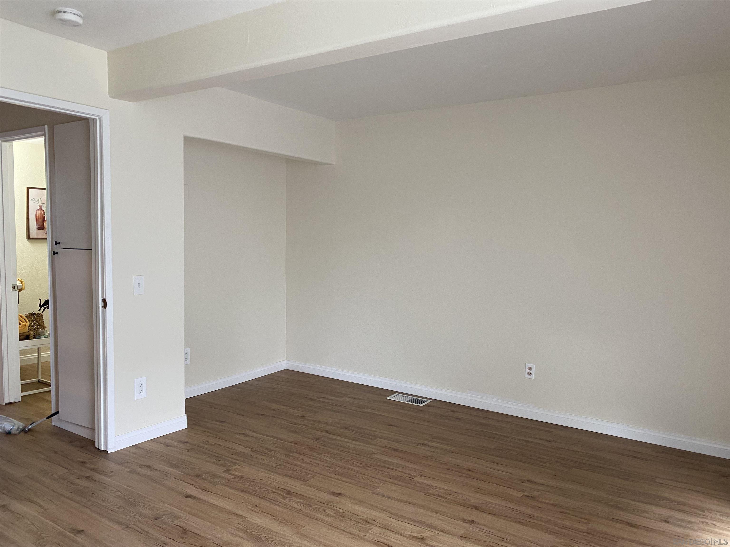 Detail Gallery Image 16 of 20 For Caringa Way, Carlsbad,  CA 92009 - 2 Beds | 2 Baths