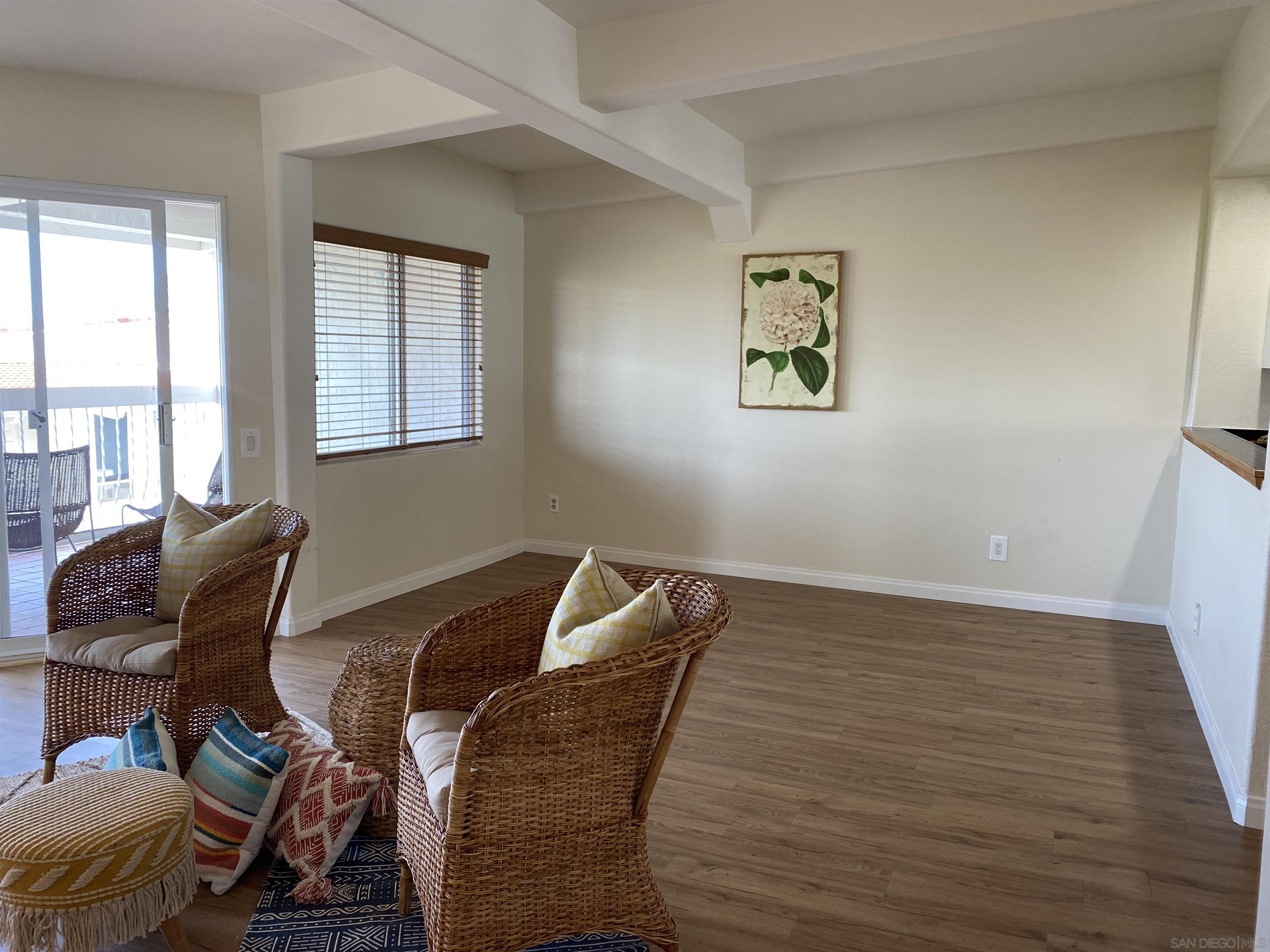 Detail Gallery Image 7 of 20 For Caringa Way, Carlsbad,  CA 92009 - 2 Beds | 2 Baths