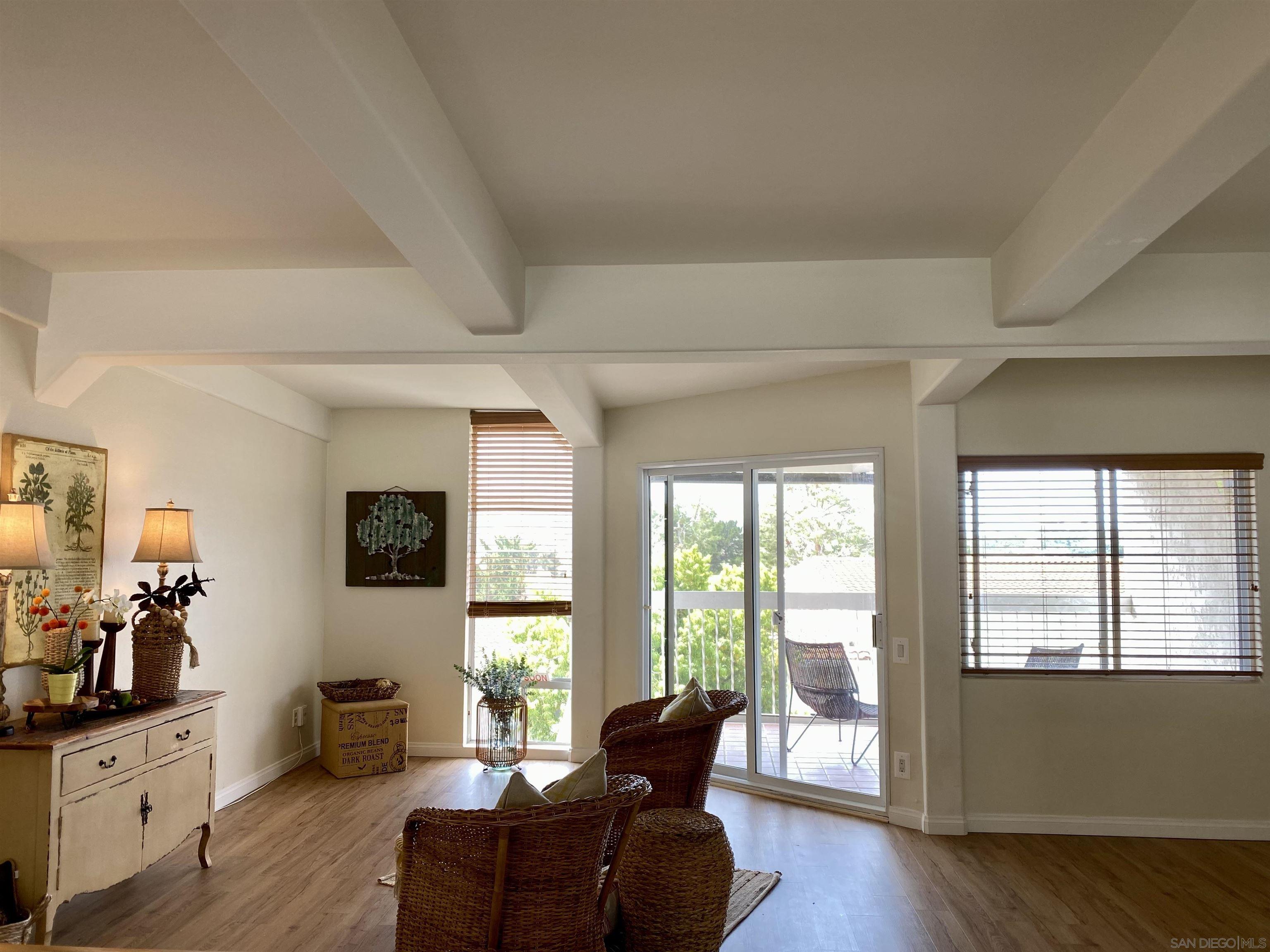 Detail Gallery Image 9 of 20 For Caringa Way, Carlsbad,  CA 92009 - 2 Beds | 2 Baths