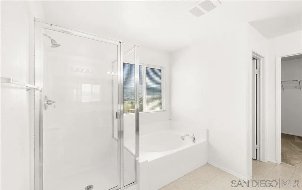 Detail Gallery Image 11 of 20 For 46197  via La Tranquila, Temecula,  CA 92592 - 4 Beds | 2/1 Baths