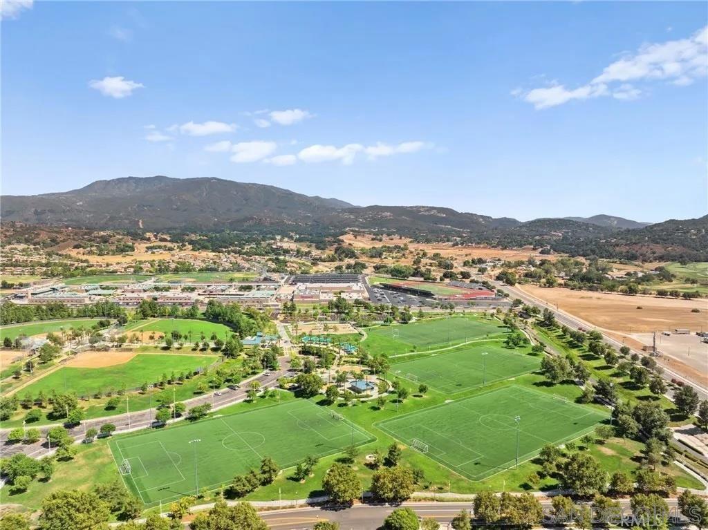 Detail Gallery Image 12 of 58 For 46197  via La Tranquila, Temecula,  CA 92592 - 4 Beds | 2/1 Baths