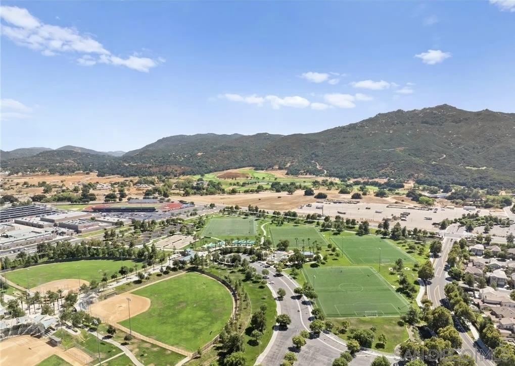 Detail Gallery Image 3 of 20 For 46197  via La Tranquila, Temecula,  CA 92592 - 4 Beds | 2/1 Baths