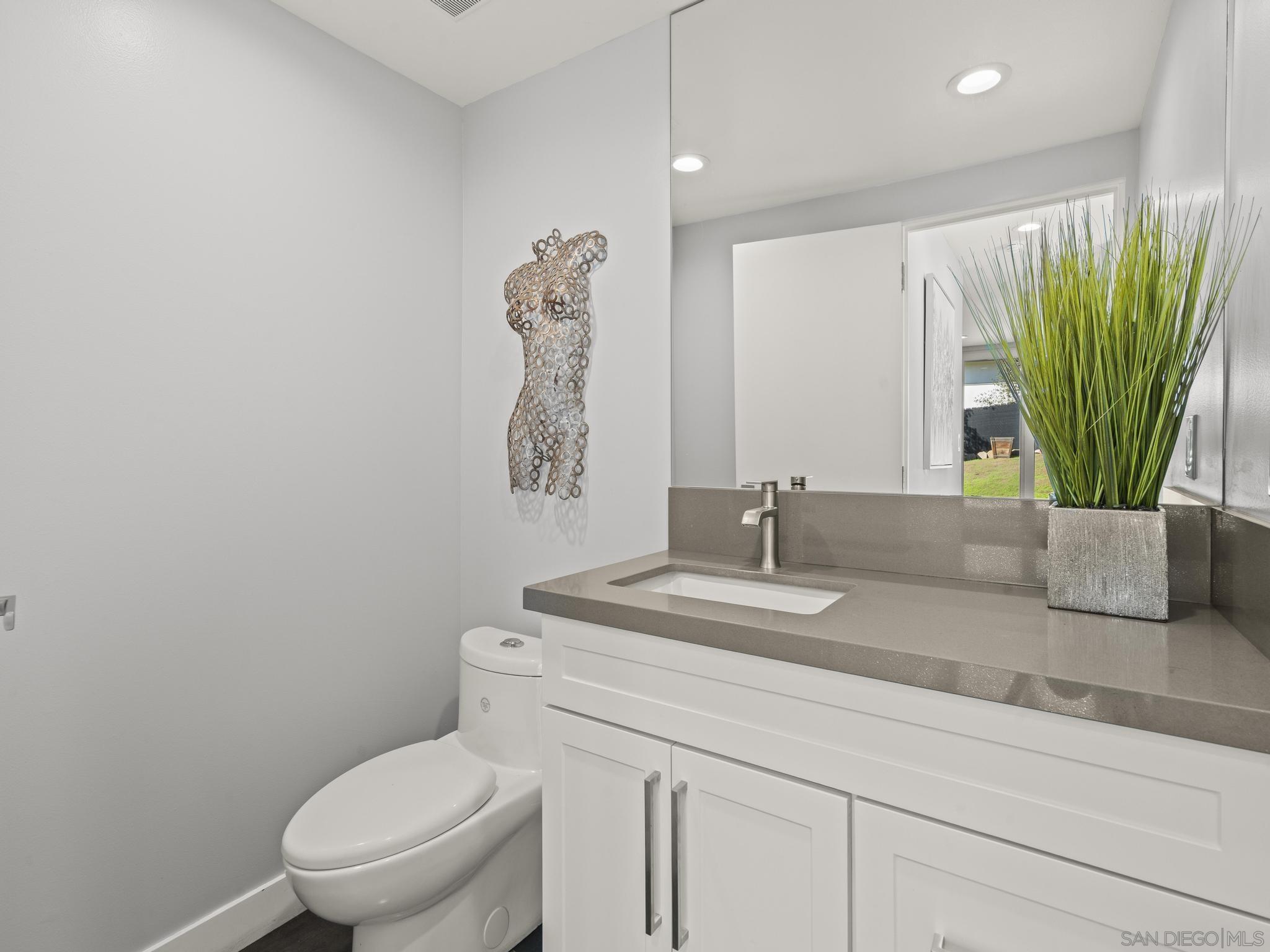 Detail Gallery Image 19 of 57 For 12815  Iola Way, Poway,  CA 92064 - 5 Beds | 3/1 Baths