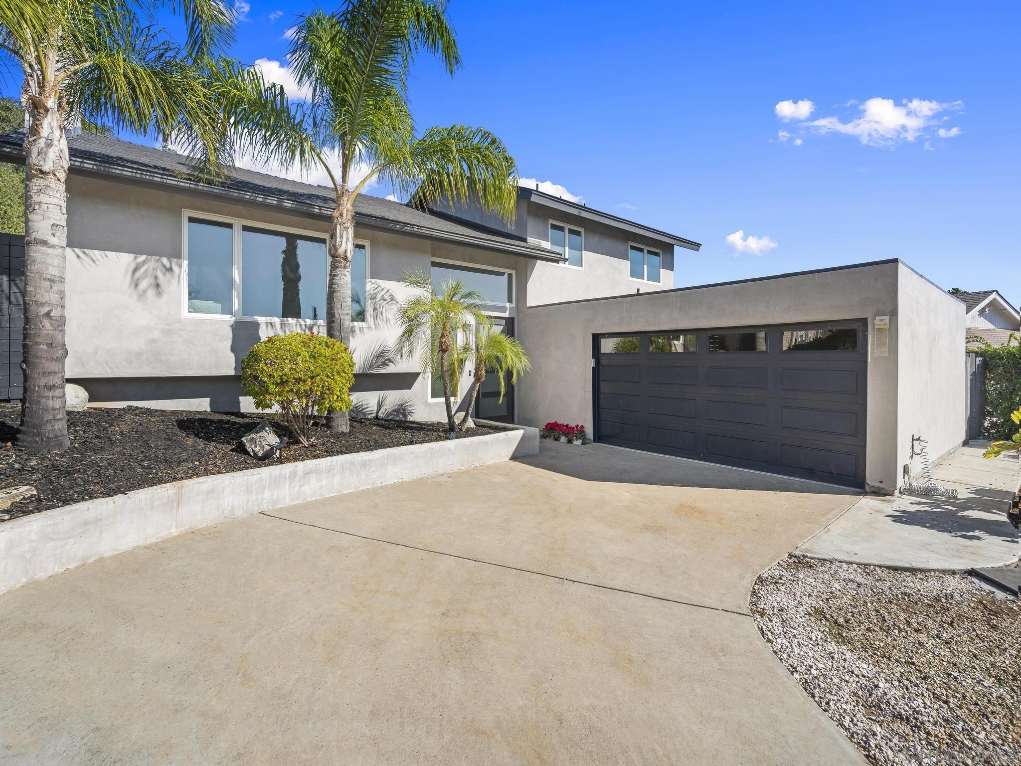 Detail Gallery Image 5 of 57 For 12815  Iola Way, Poway,  CA 92064 - 5 Beds | 3/1 Baths