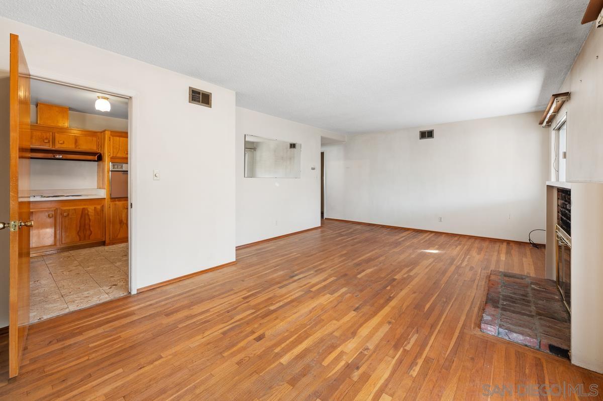 Detail Gallery Image 9 of 27 For 1119  Buckskin Rd, El Cajon,  CA 92019 - 3 Beds | 2 Baths