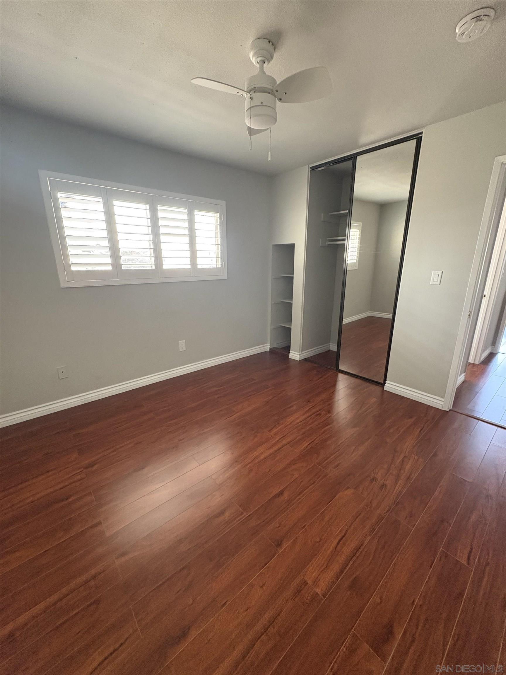 Detail Gallery Image 11 of 22 For 12571  Henzie Place, Granada Hills,  CA 91344 - 4 Beds | 2 Baths