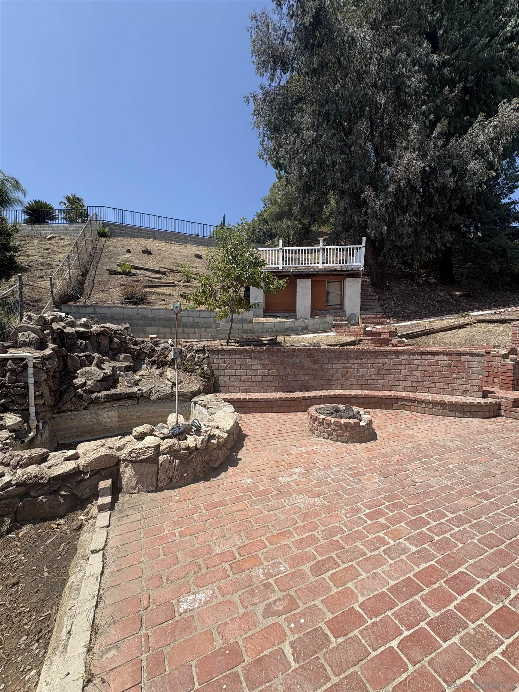 Detail Gallery Image 18 of 22 For 12571  Henzie Place, Granada Hills,  CA 91344 - 4 Beds | 2 Baths