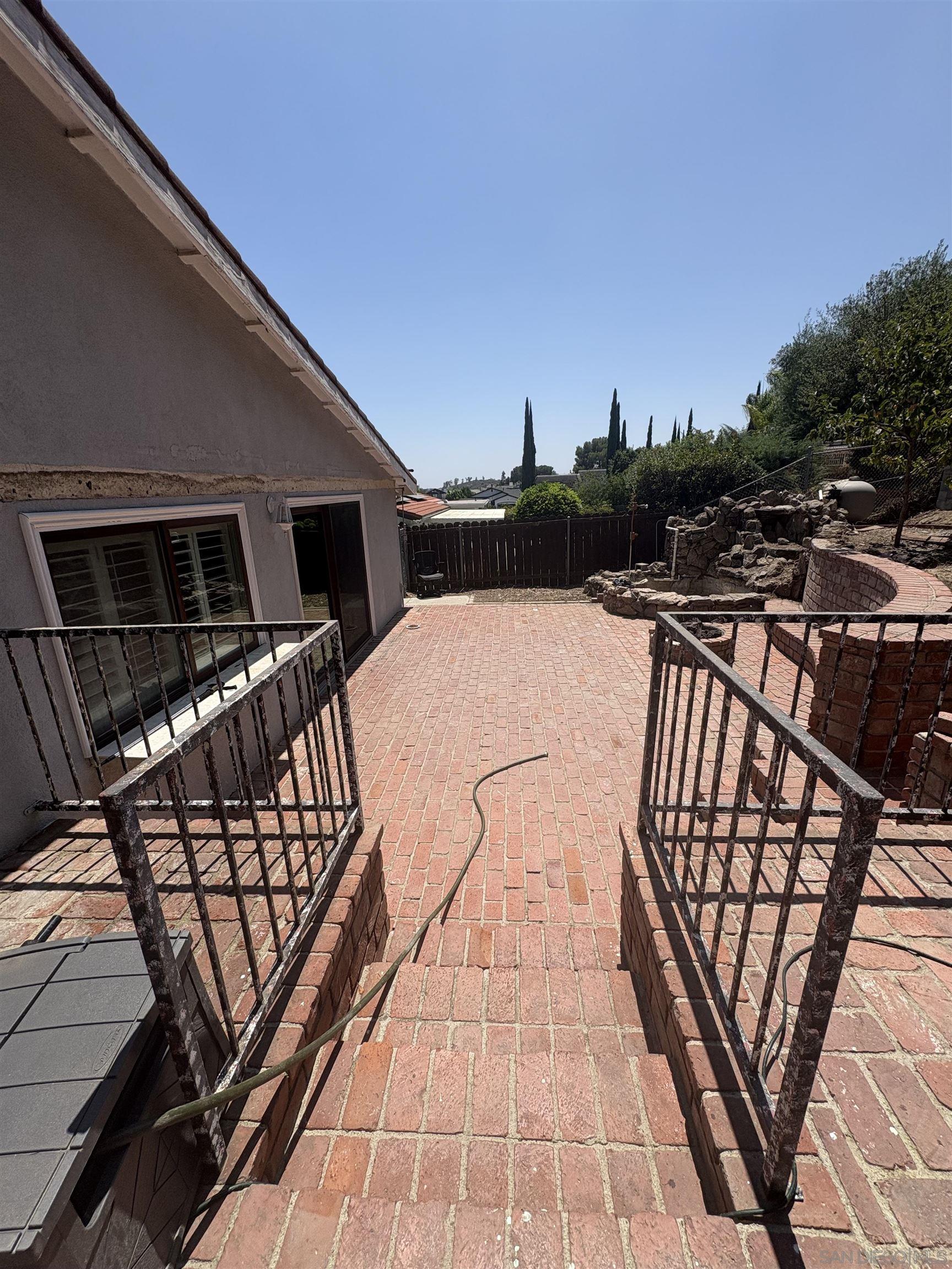 Detail Gallery Image 19 of 22 For 12571  Henzie Place, Granada Hills,  CA 91344 - 4 Beds | 2 Baths