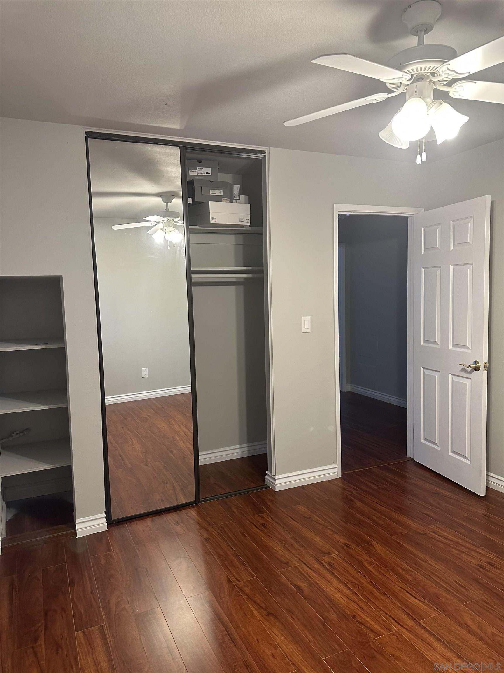 Detail Gallery Image 10 of 22 For 12571  Henzie Place, Granada Hills,  CA 91344 - 4 Beds | 2 Baths