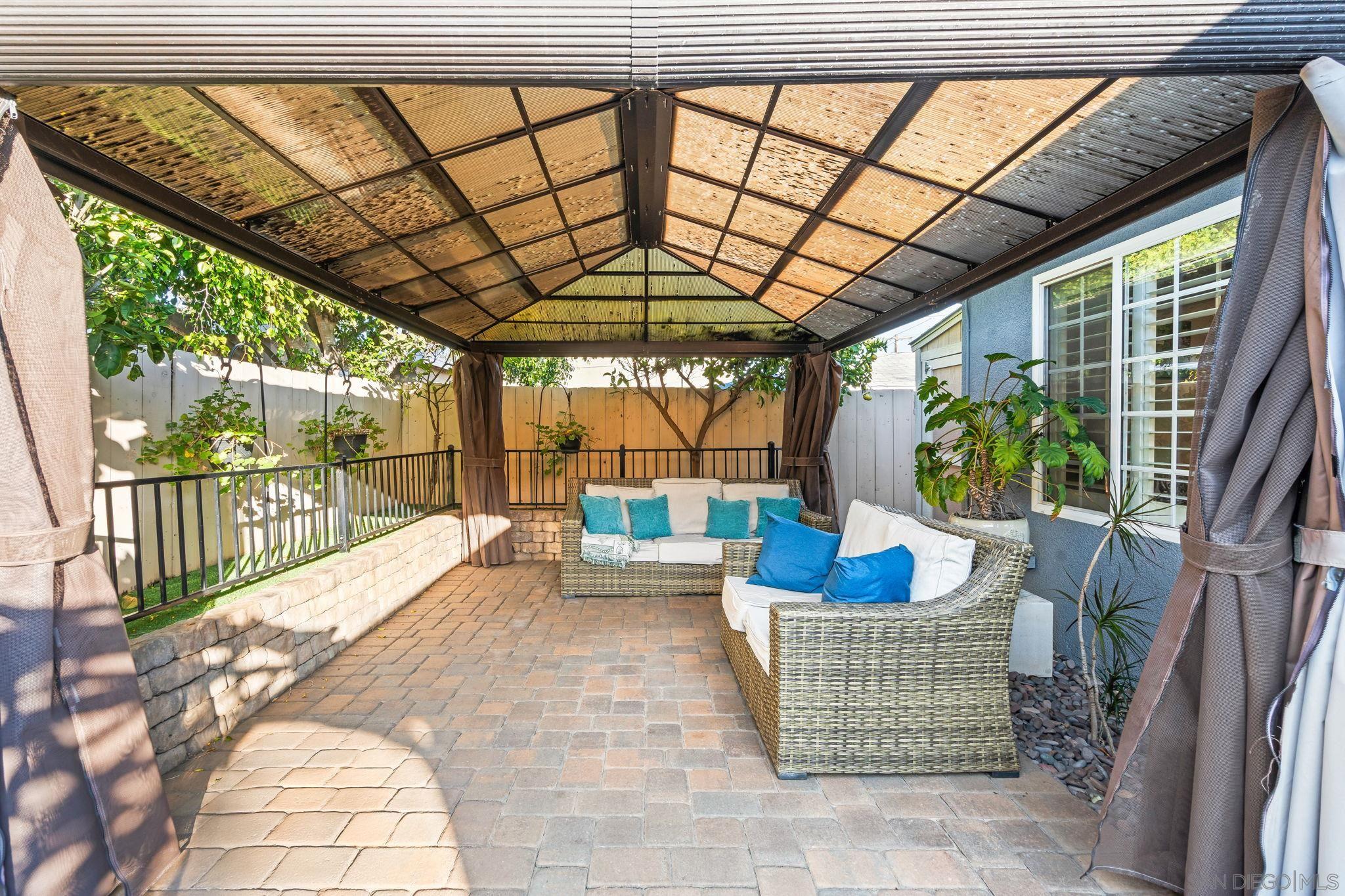 Detail Gallery Image 17 of 39 For 1733  Hornblend St, San Diego,  CA 92109 - 2 Beds | 1 Baths