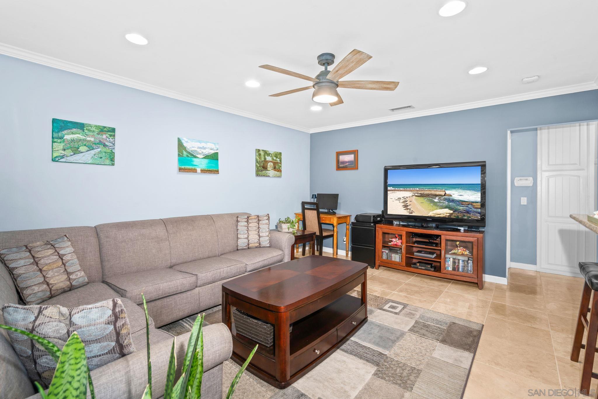 Detail Gallery Image 3 of 39 For 1733  Hornblend St, San Diego,  CA 92109 - 2 Beds | 1 Baths