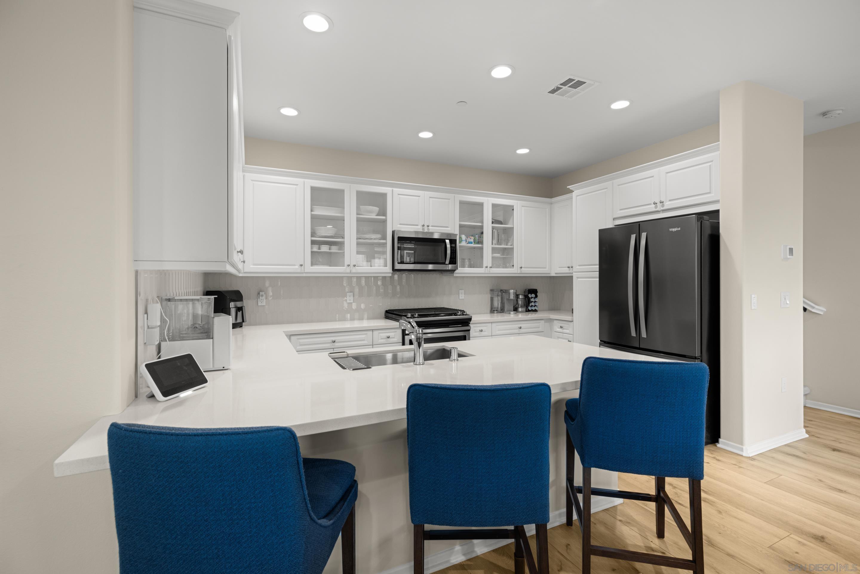 Detail Gallery Image 2 of 27 For 1257  Calle Datura  #157,  Chula Vista,  CA 91913 - 3 Beds | 2/1 Baths