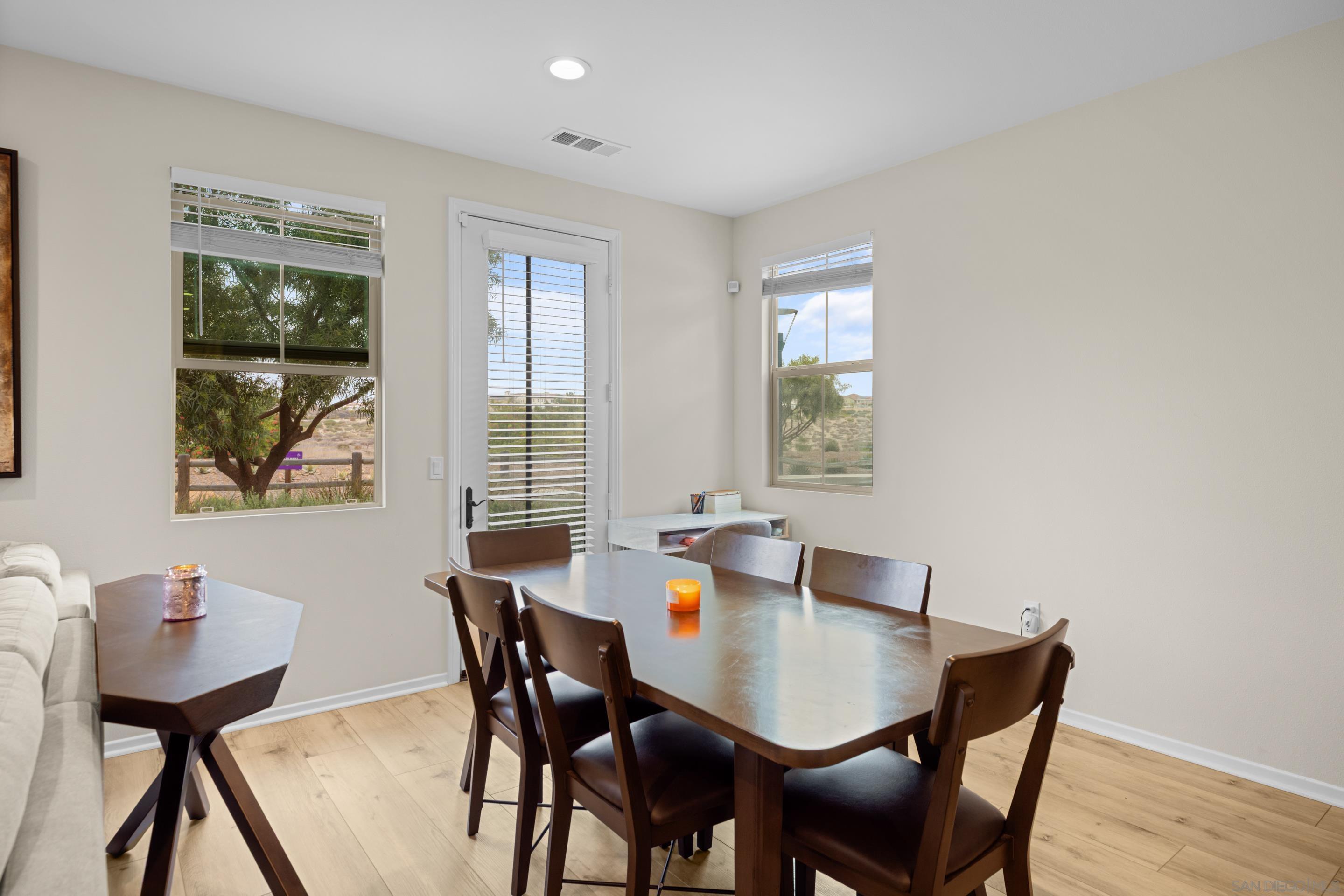 Detail Gallery Image 13 of 27 For 1257  Calle Datura  #157,  Chula Vista,  CA 91913 - 3 Beds | 2/1 Baths