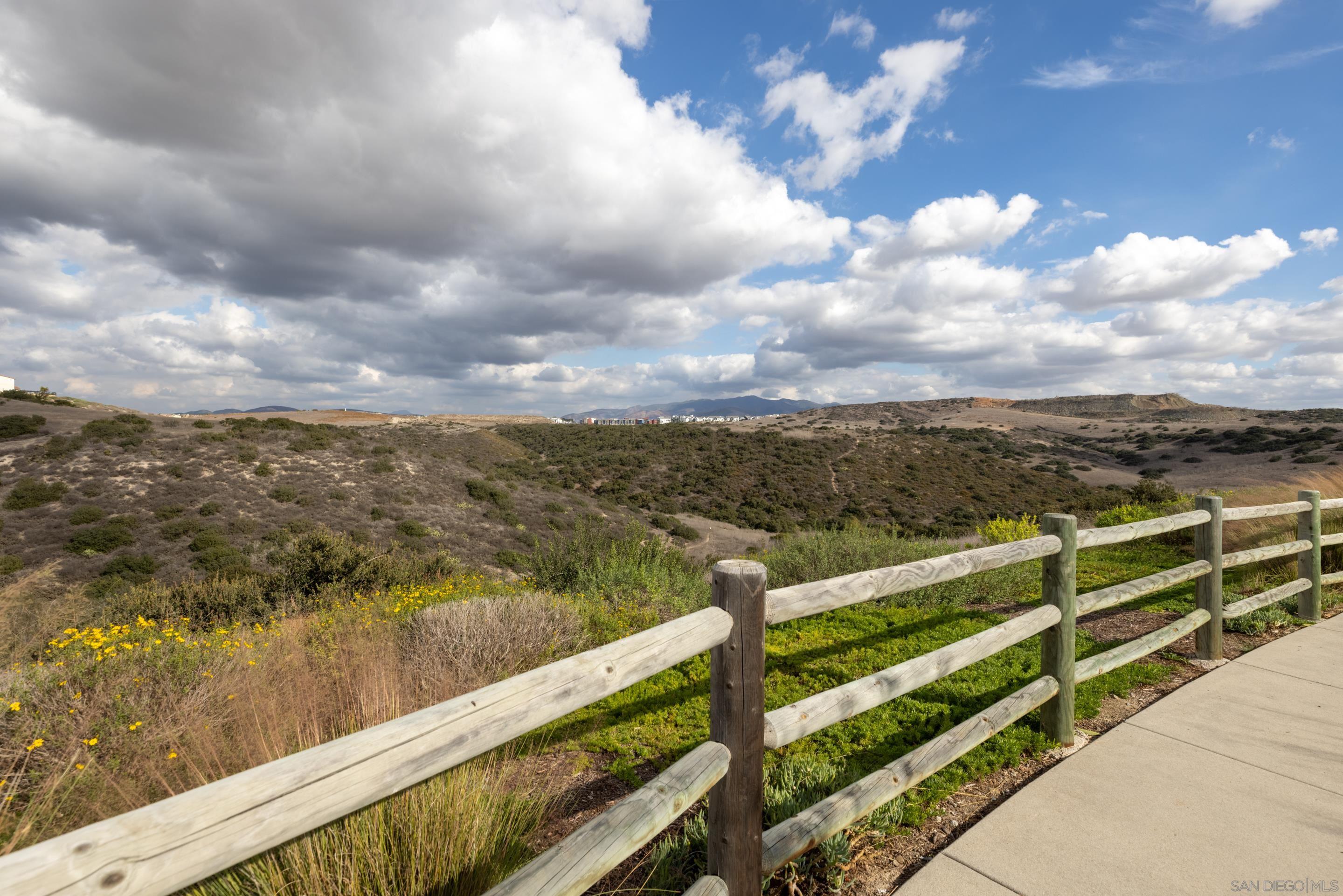 Detail Gallery Image 14 of 27 For 1257  Calle Datura  #157,  Chula Vista,  CA 91913 - 3 Beds | 2/1 Baths
