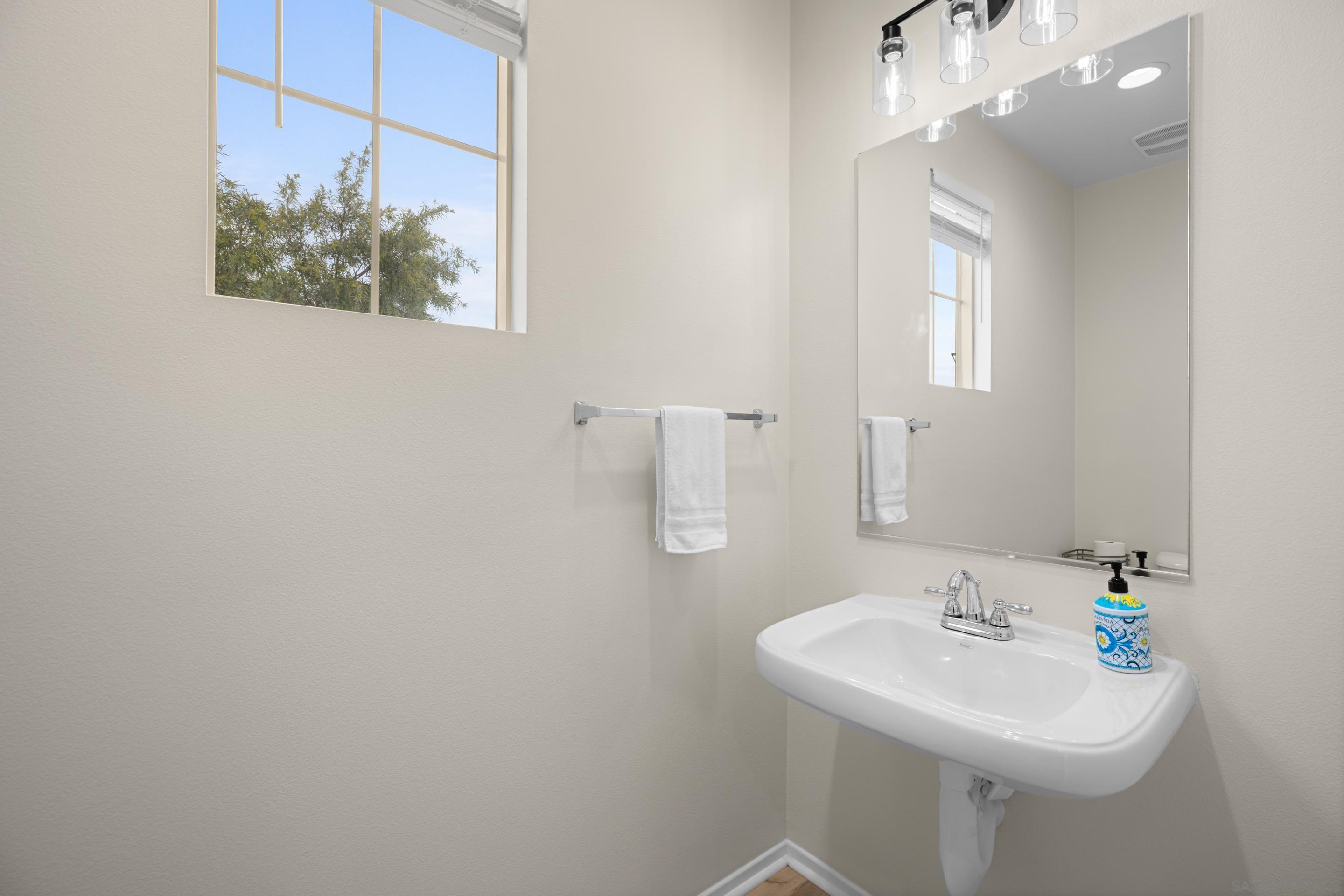 Detail Gallery Image 17 of 27 For 1257  Calle Datura  #157,  Chula Vista,  CA 91913 - 3 Beds | 2/1 Baths