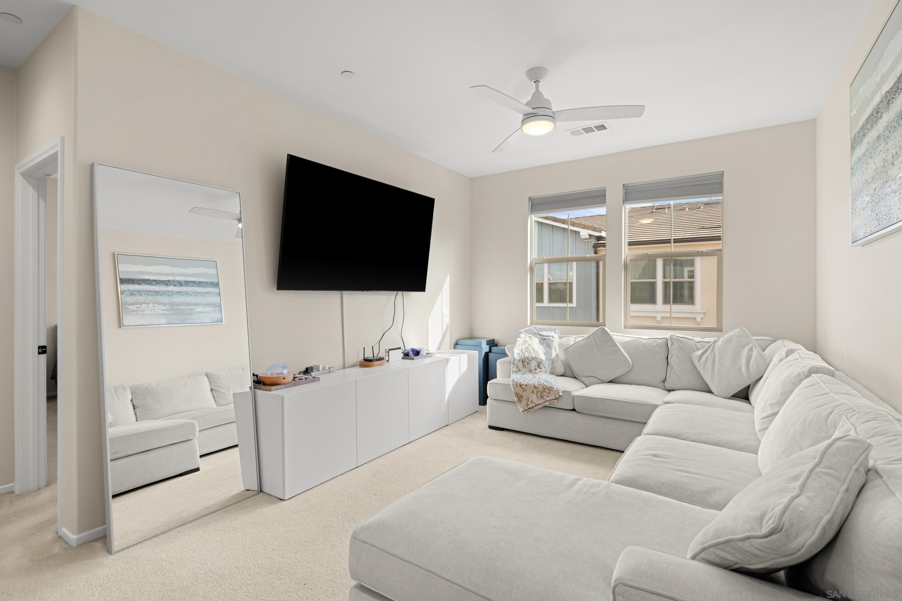 Detail Gallery Image 22 of 27 For 1257  Calle Datura  #157,  Chula Vista,  CA 91913 - 3 Beds | 2/1 Baths