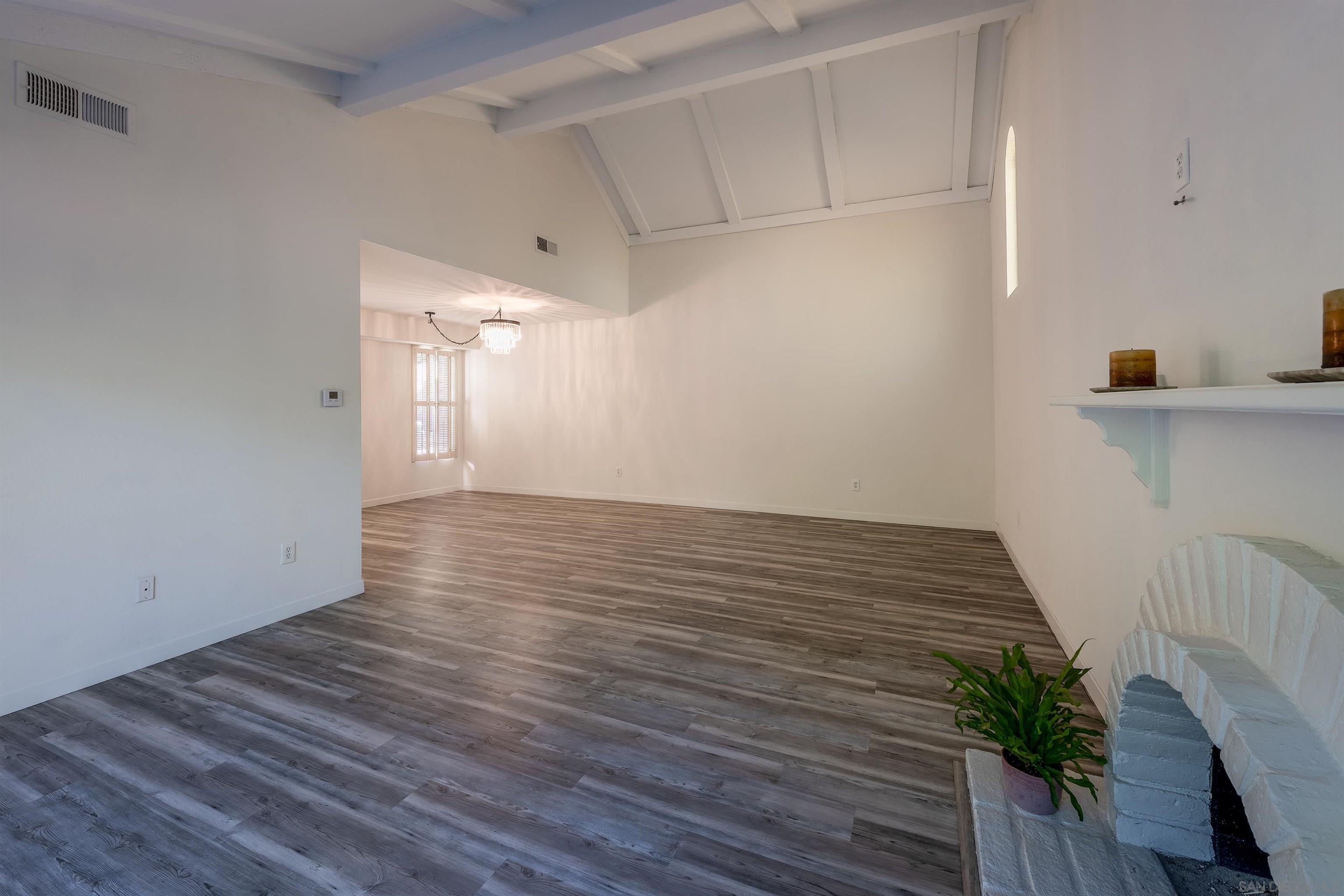 Detail Gallery Image 2 of 23 For 12780  Avenida La Valencia  #163,  San Diego,  CA 92128 - 2 Beds | 2 Baths