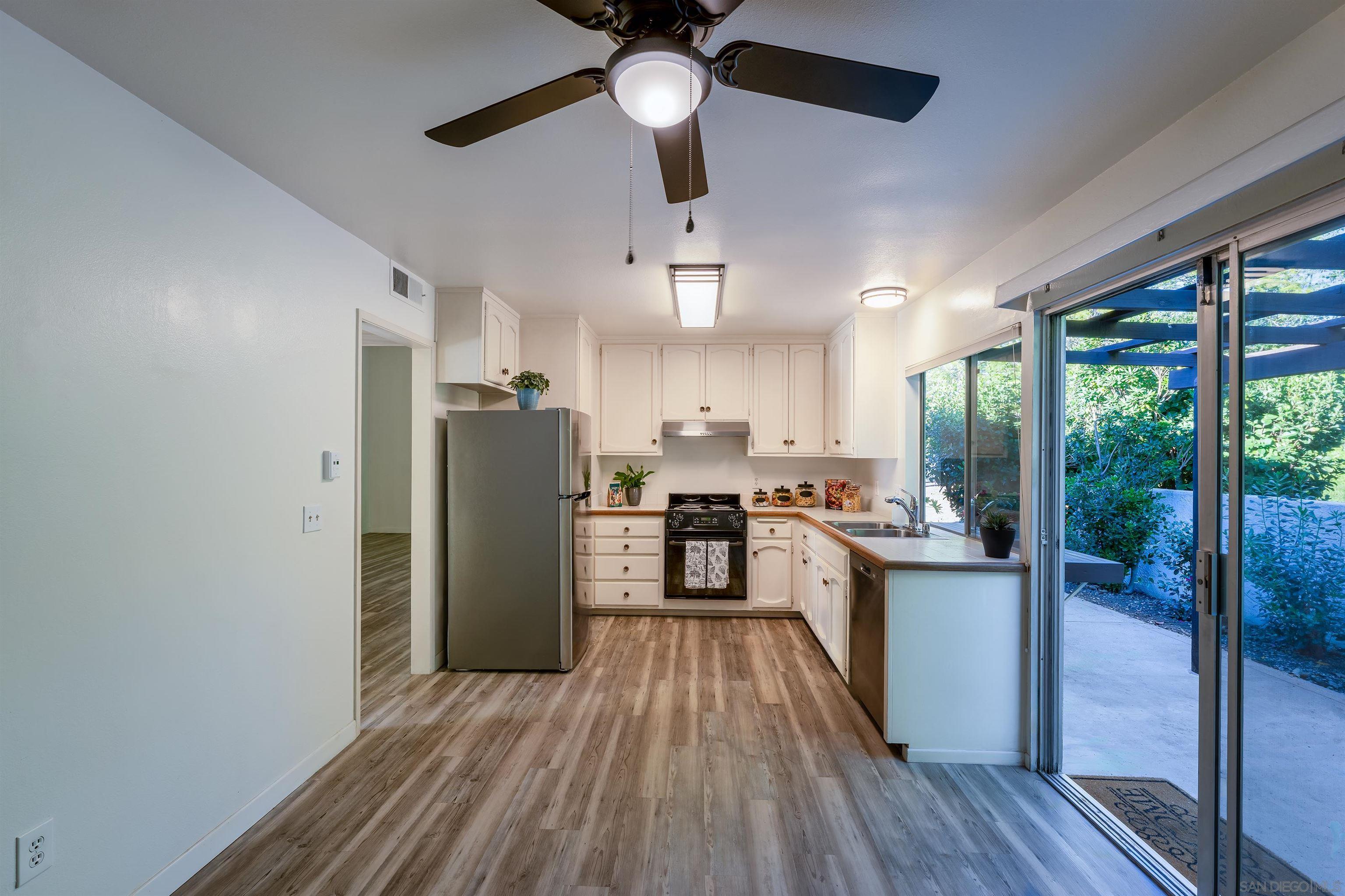 Detail Gallery Image 19 of 23 For 12780  Avenida La Valencia  #163,  San Diego,  CA 92128 - 2 Beds | 2 Baths