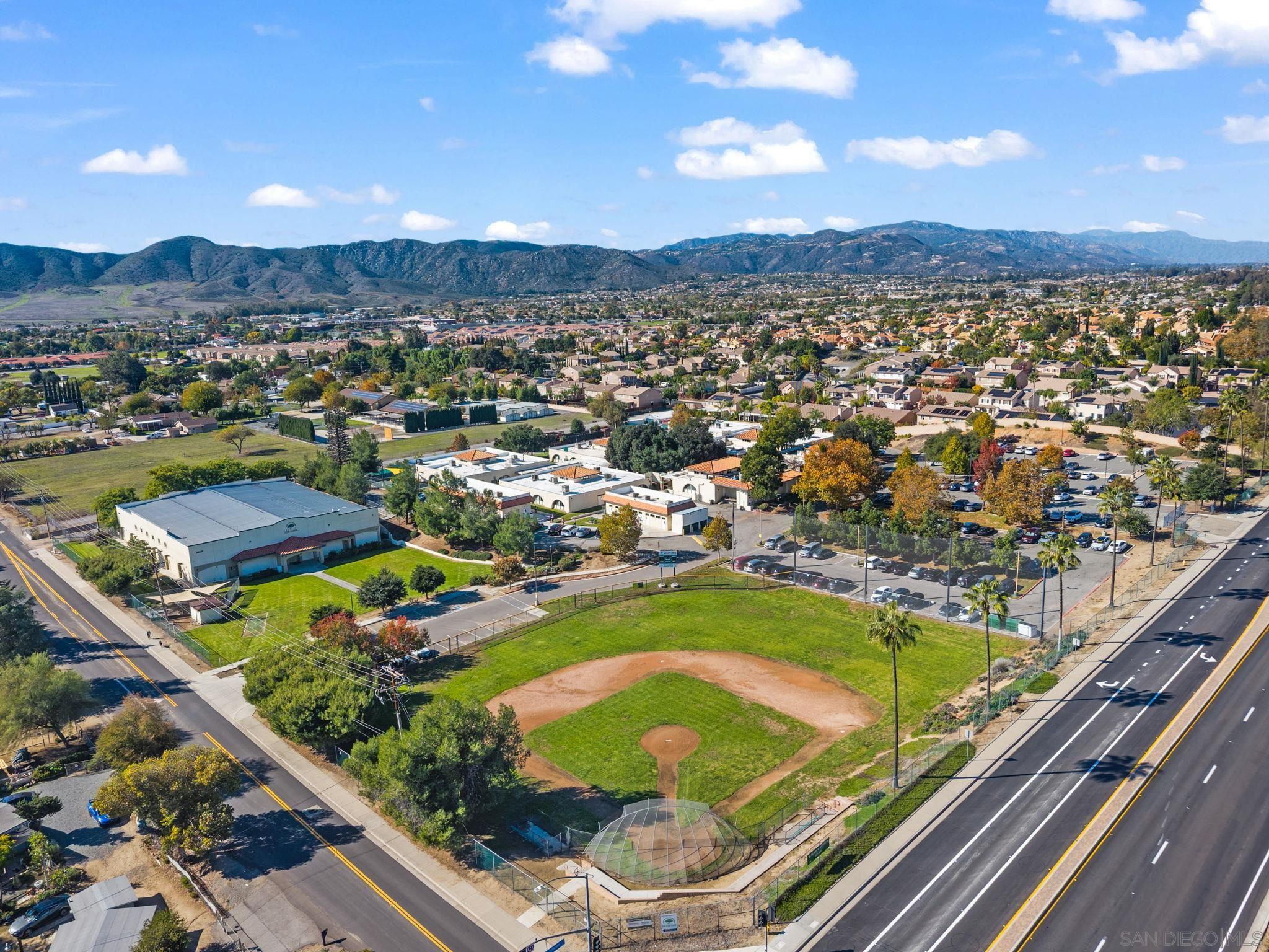 Detail Gallery Image 44 of 51 For 24306  Red Spruce Ave, Murrieta,  CA 92562 - 5 Beds | 3 Baths