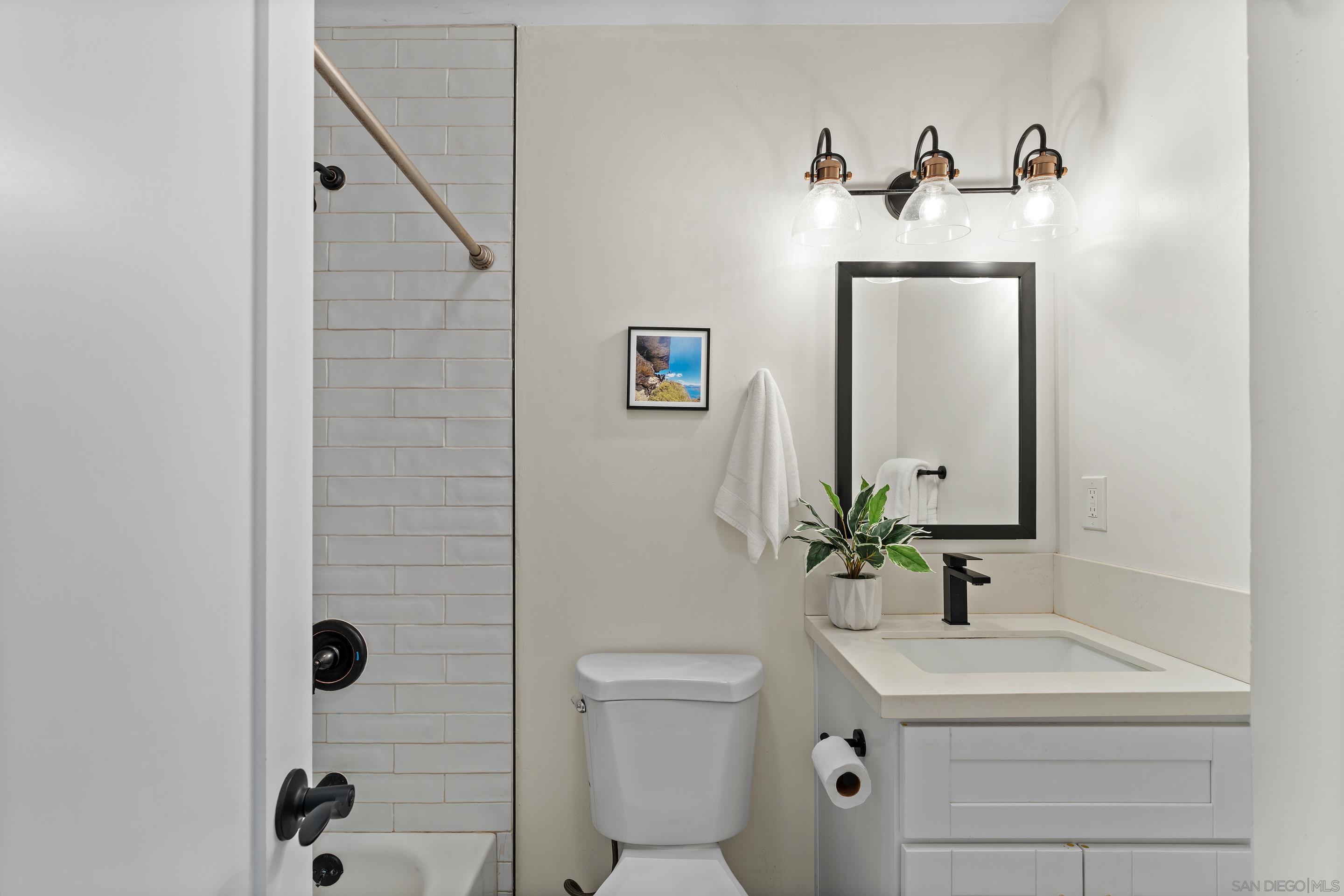 Detail Gallery Image 24 of 53 For 3339  Tropicana Dr, Oceanside,  CA 92054 - 3 Beds | 2 Baths