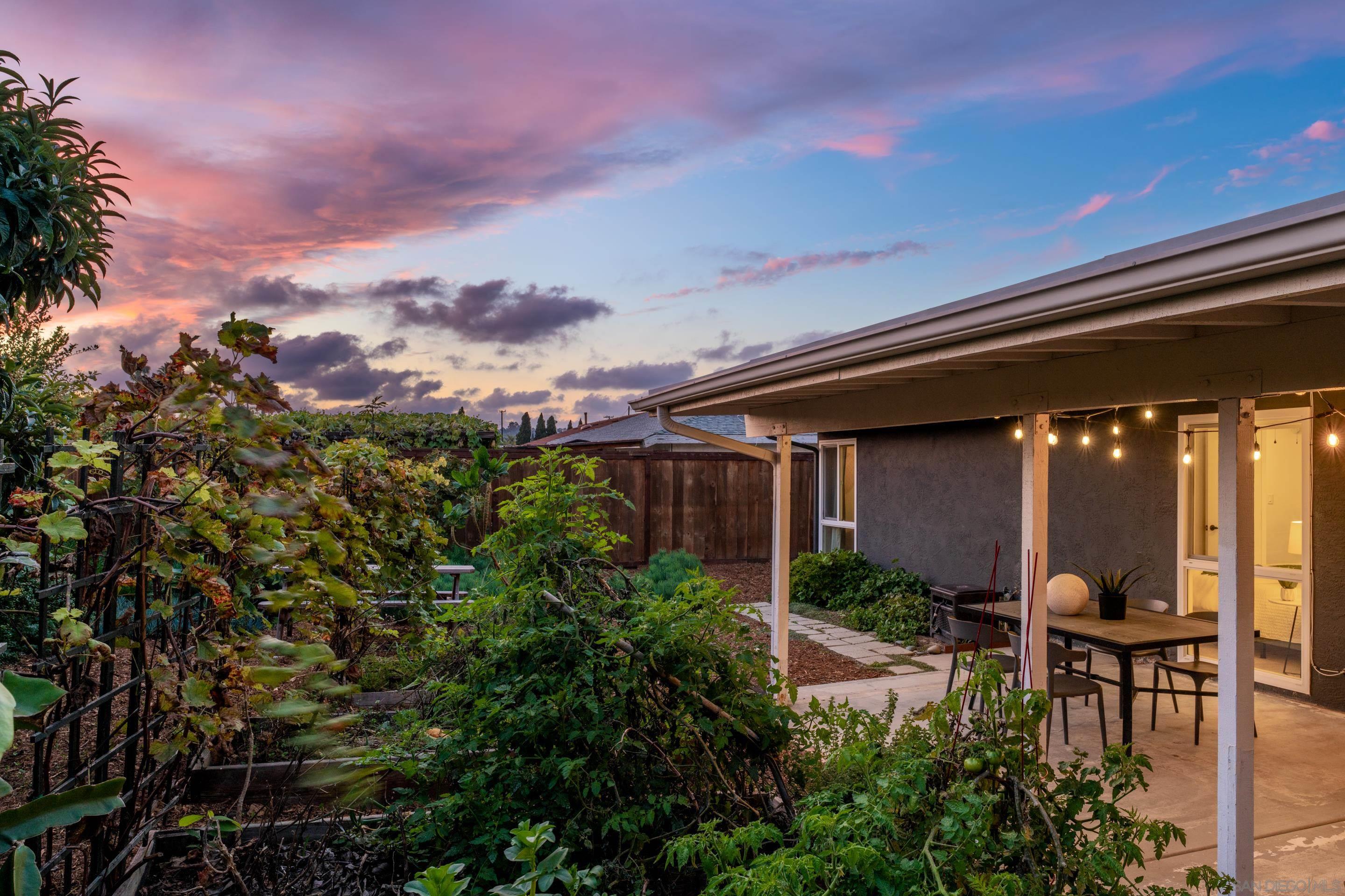 Detail Gallery Image 30 of 53 For 3339  Tropicana Dr, Oceanside,  CA 92054 - 3 Beds | 2 Baths